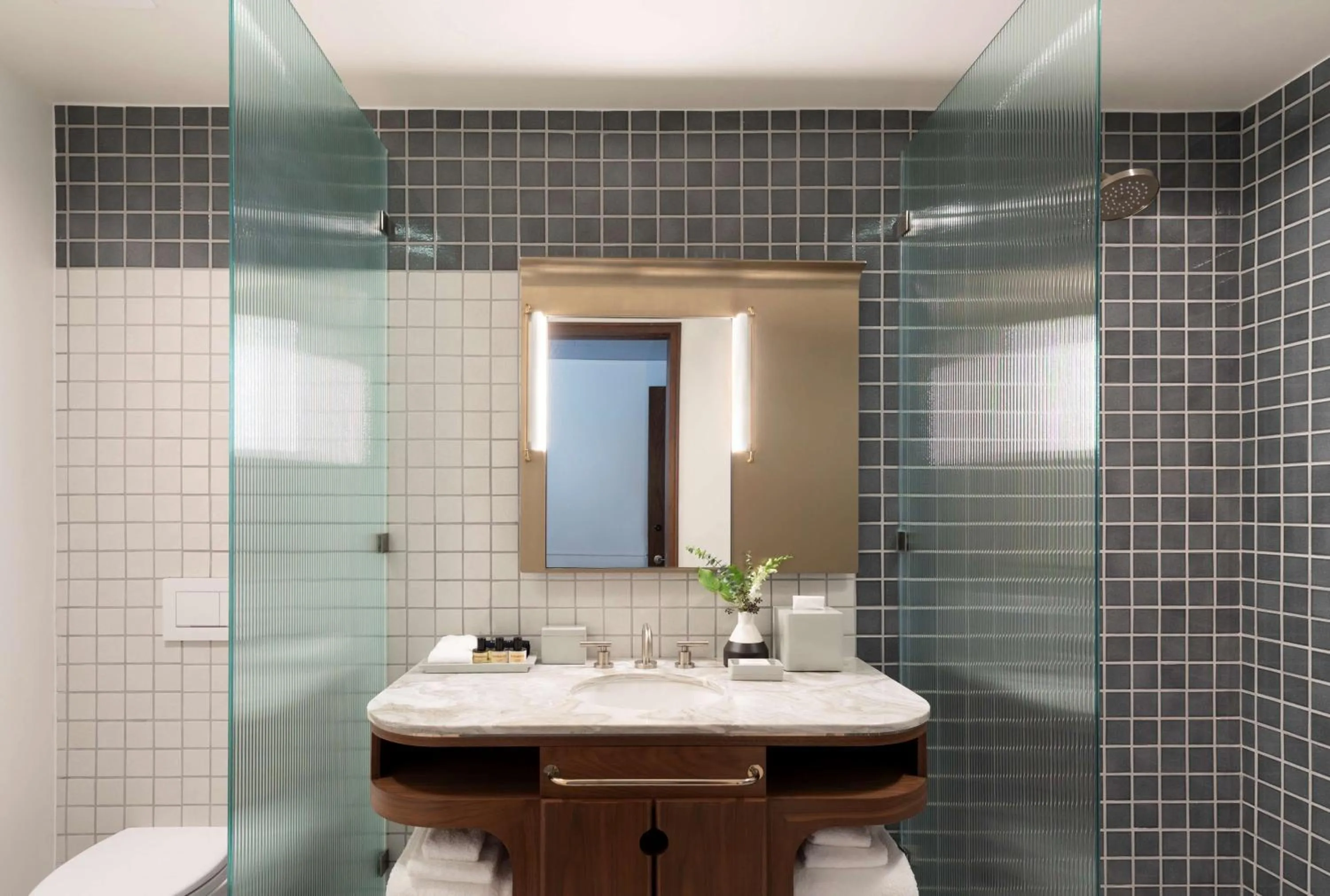 Queen Room in Thompson Washington DC, by Hyatt