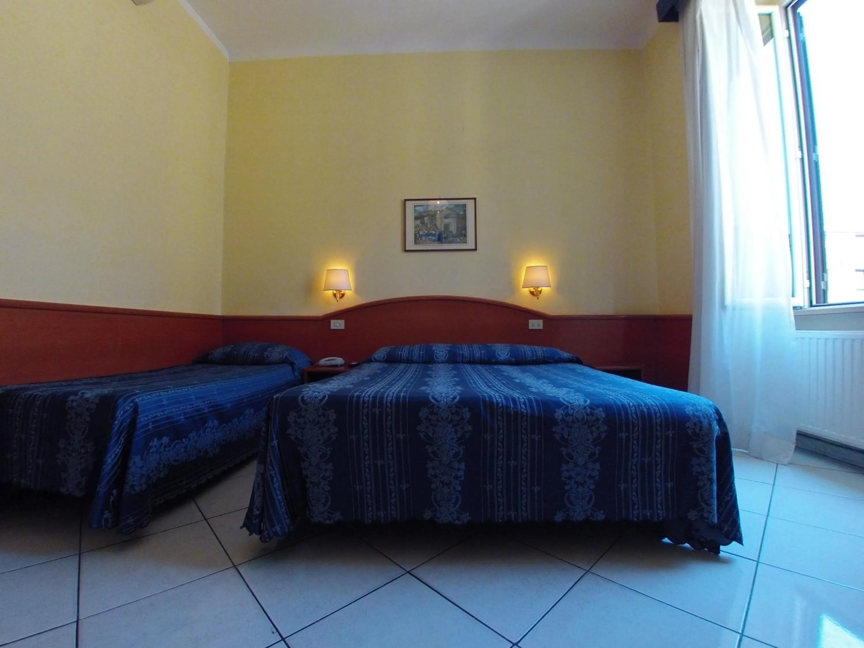 Triple Room in Hotel Ferrari