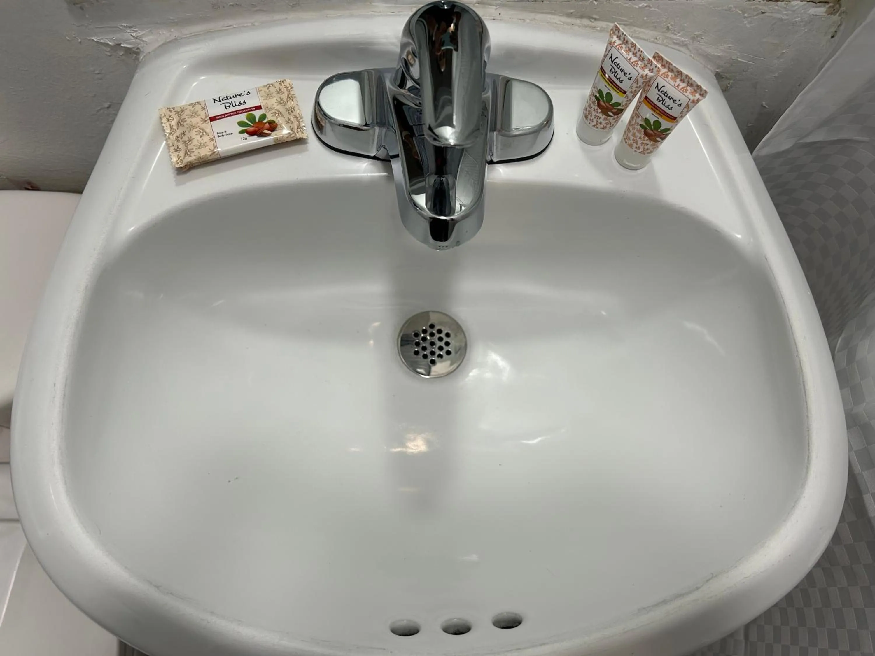 Standard Twin Room in Budget Inn Hollywood