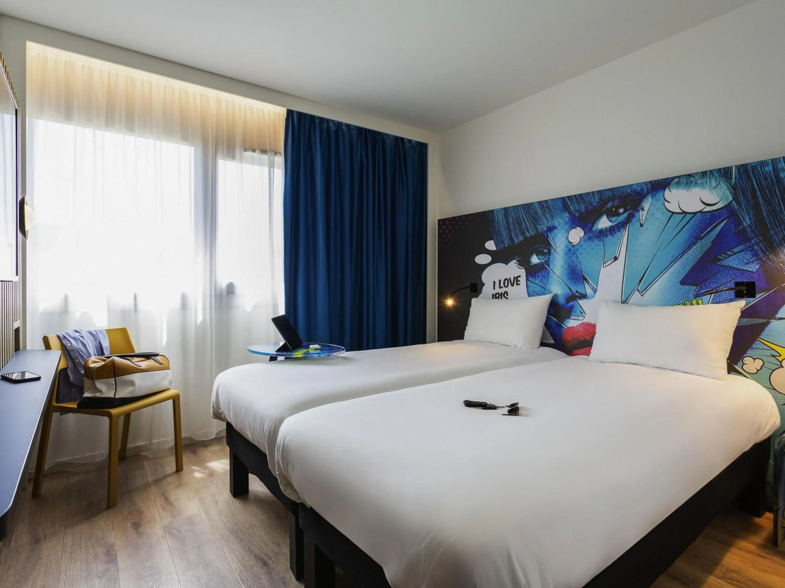 Standard Twin Room in ibis Styles Bordeaux Sud