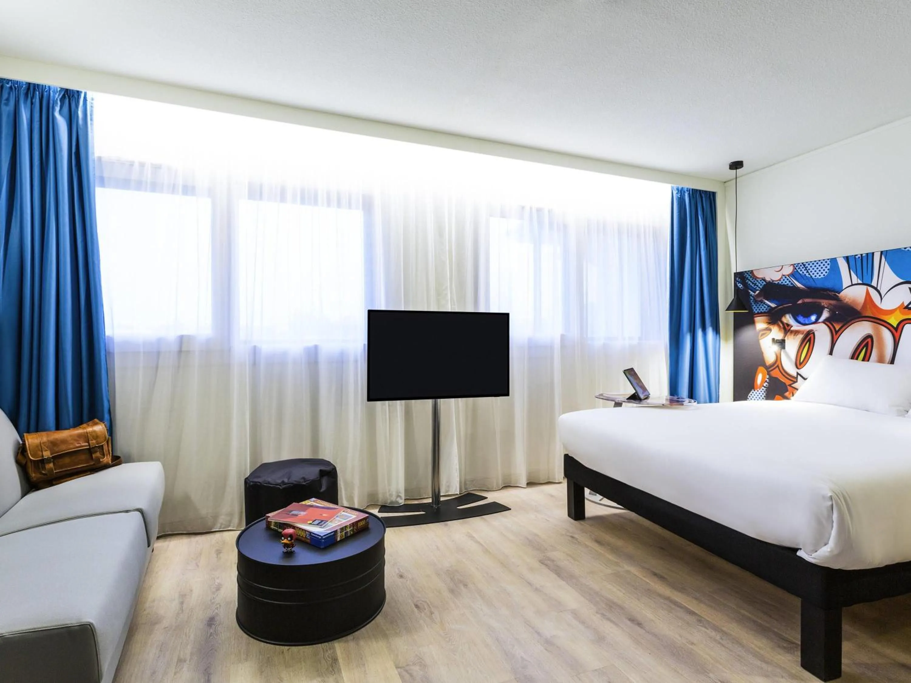 Standard Suite in ibis Styles Bordeaux Sud