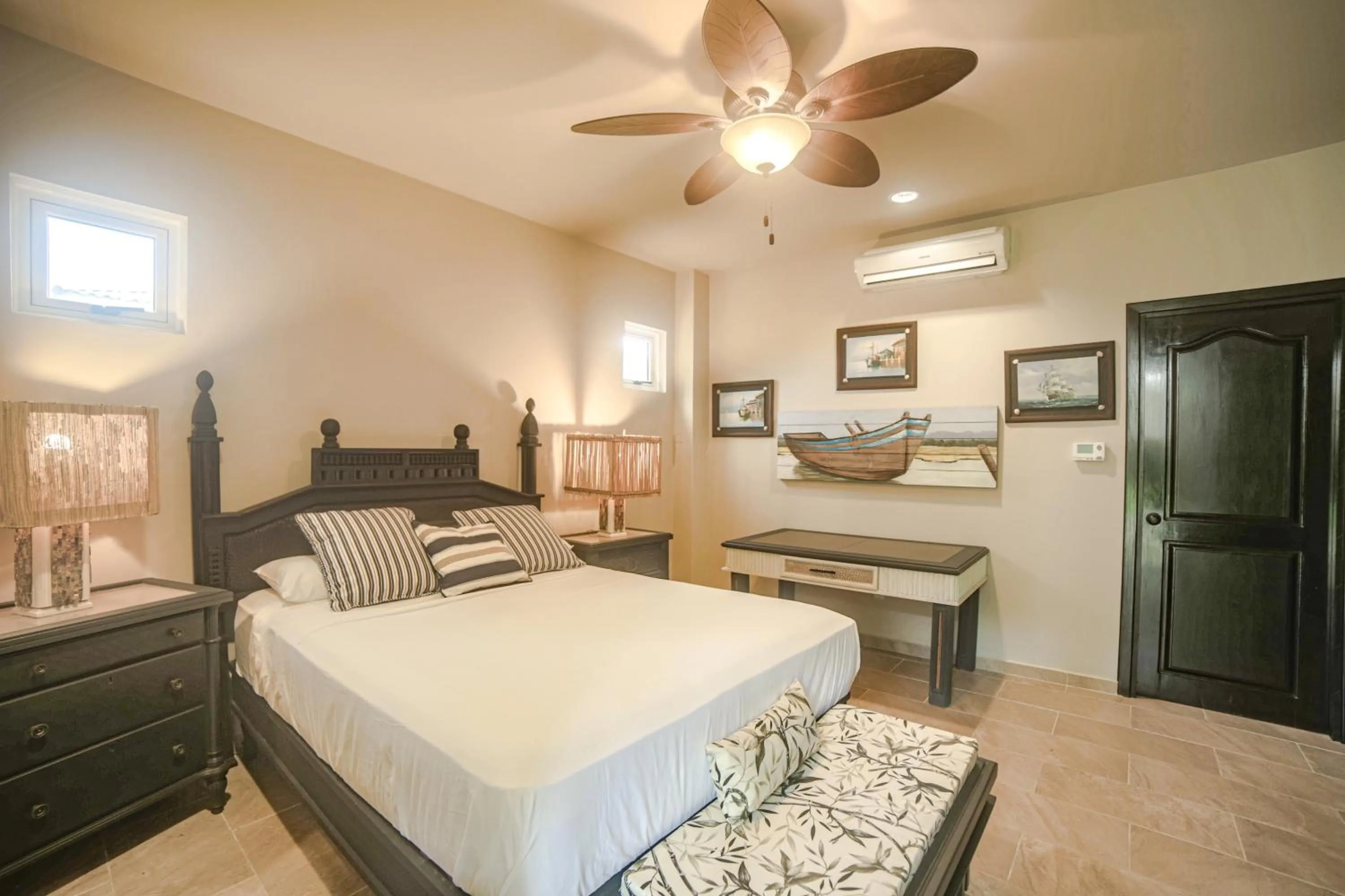 Two-Bedroom Apartment with Sea View in Red Frog Beach Island Resort