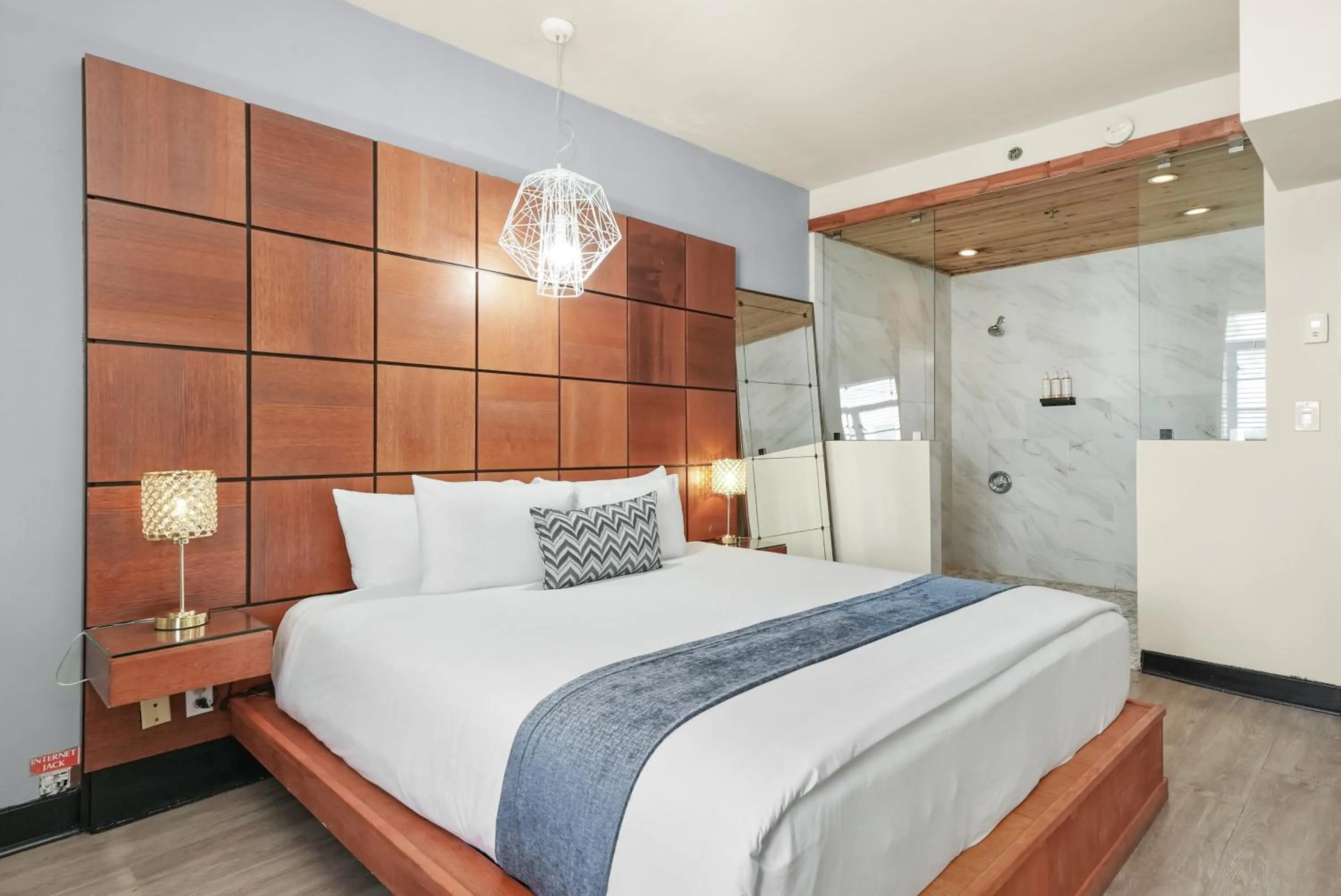 Accessible Standard King in Chesterfield Hotel & Suites