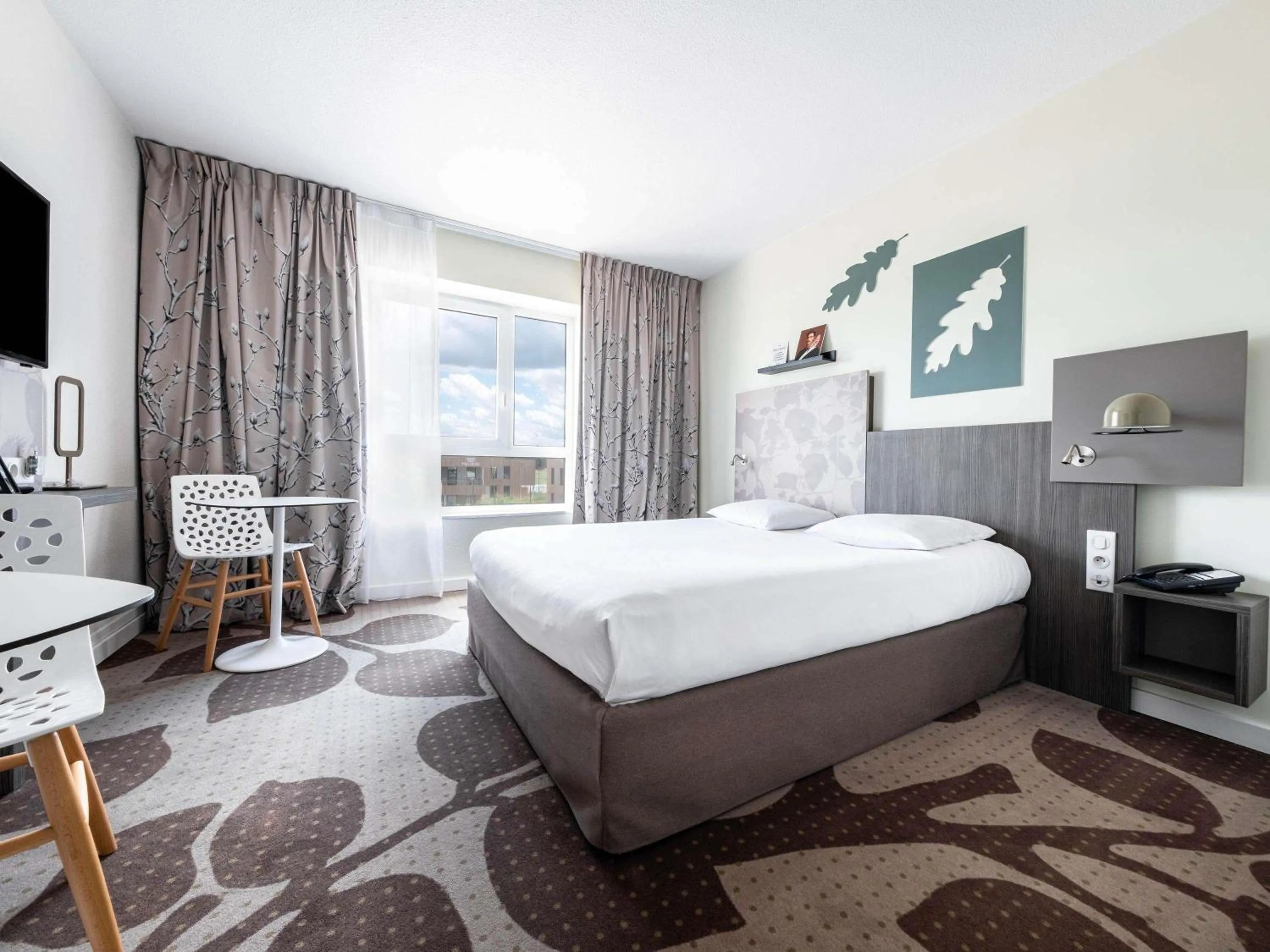 Standard Double Room in Mercure Compiègne Sud