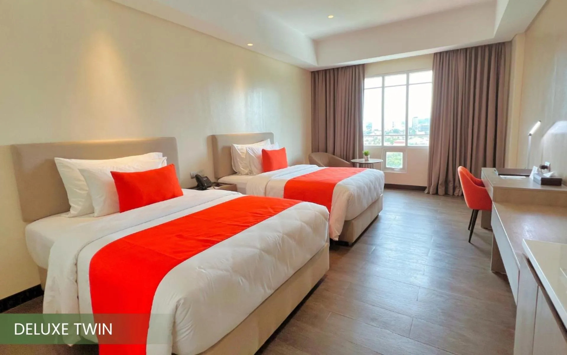 Deluxe Twin Room in Acacia Hotel Davao