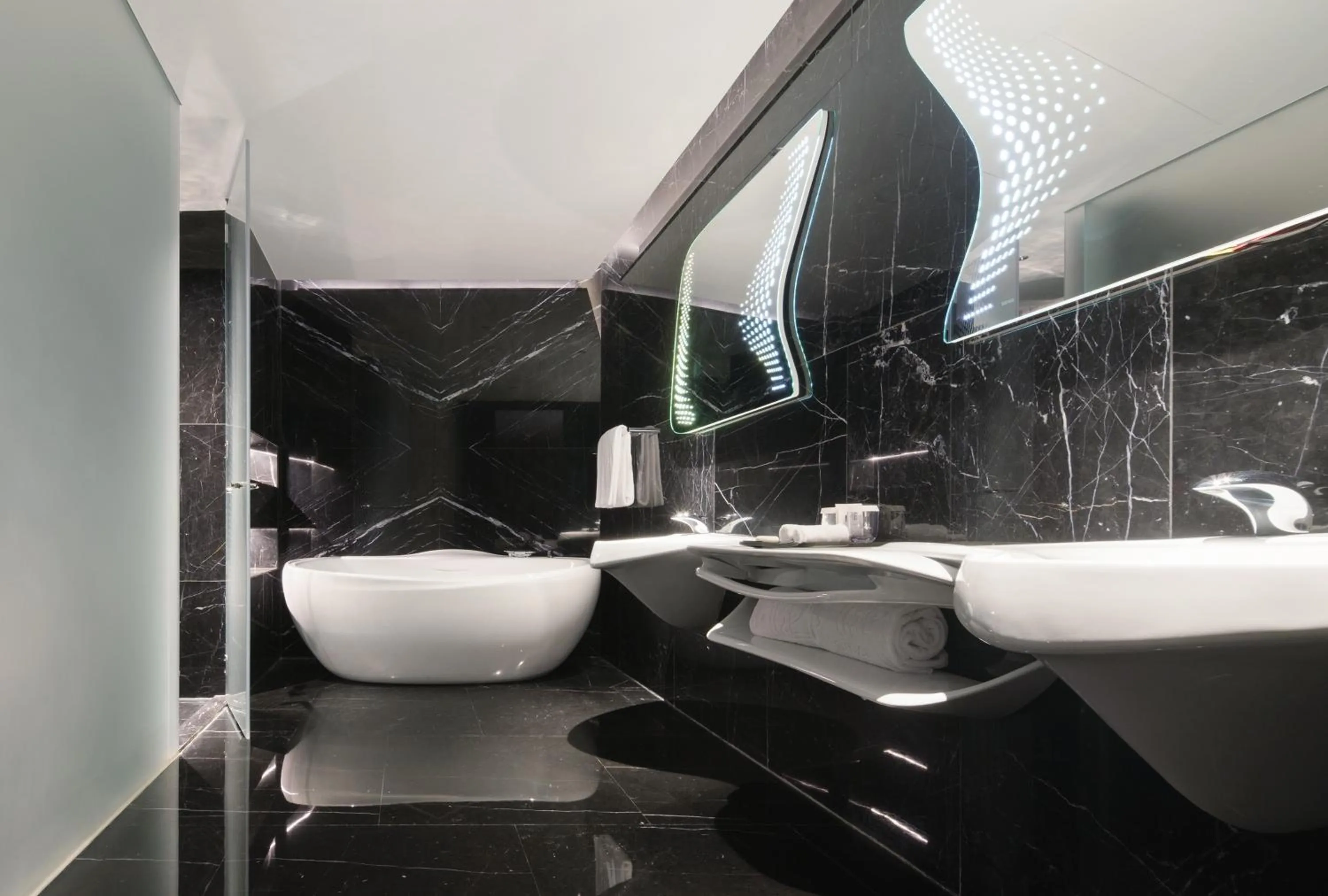 Superior ME with Burj Khalifa View in ME Dubai by Meliá