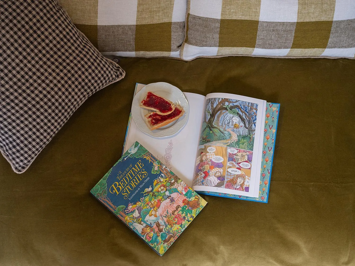 Quadruple Room in Hôtel Zélie Champs-Elysées