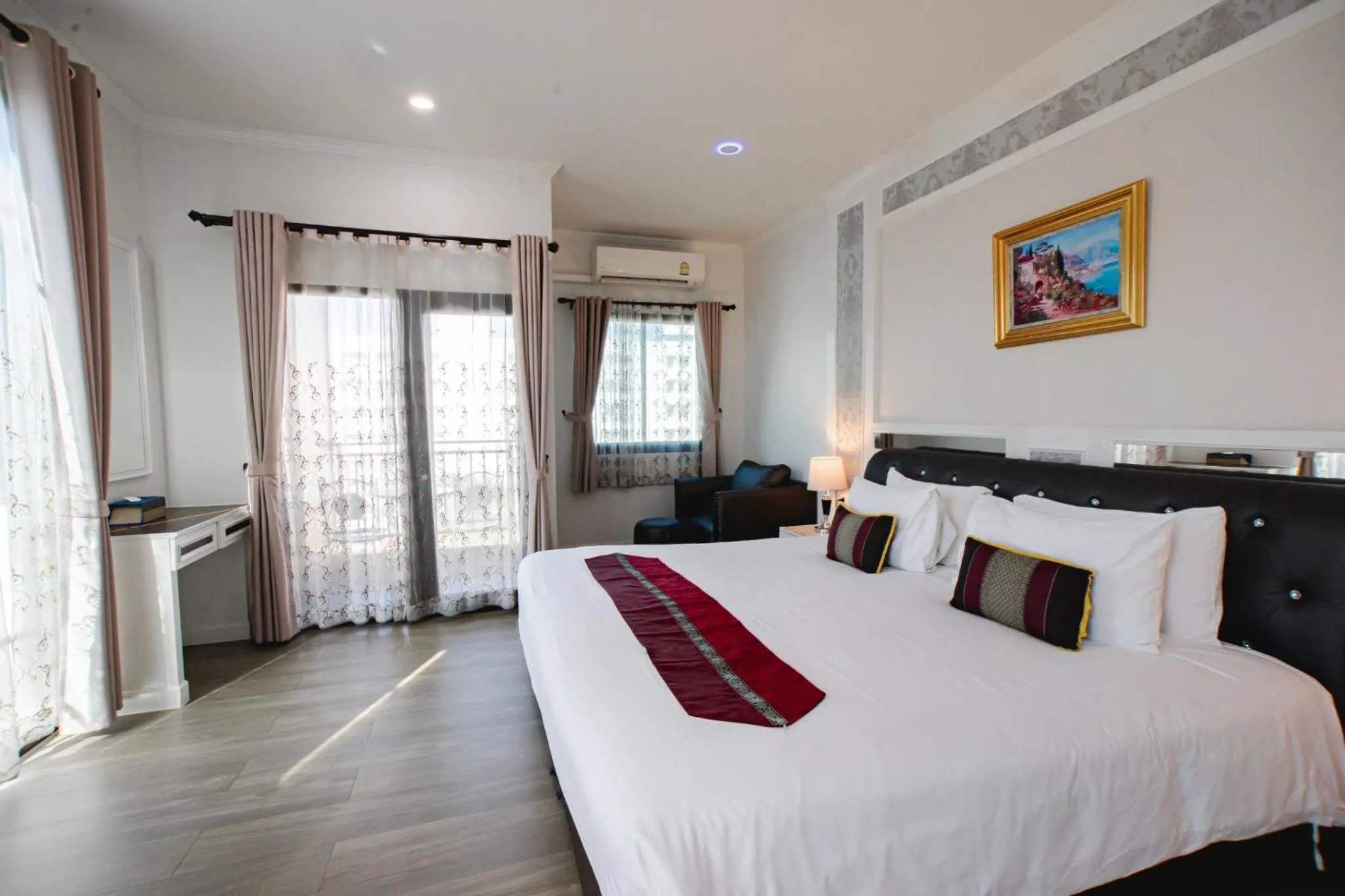 Double Room with Pool View in Banbua Grand Udon