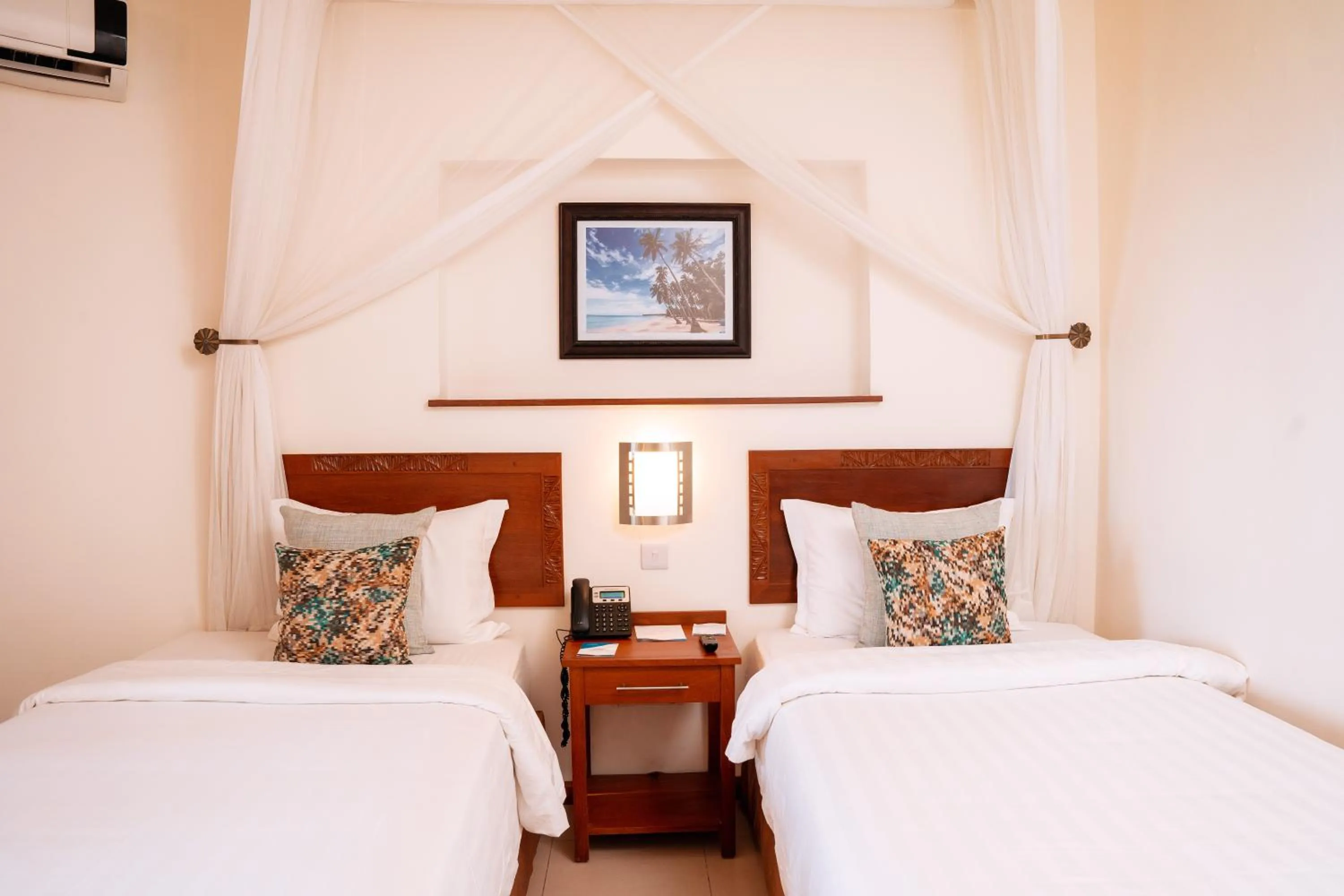 Standard Twin Room in White Sands Hotel