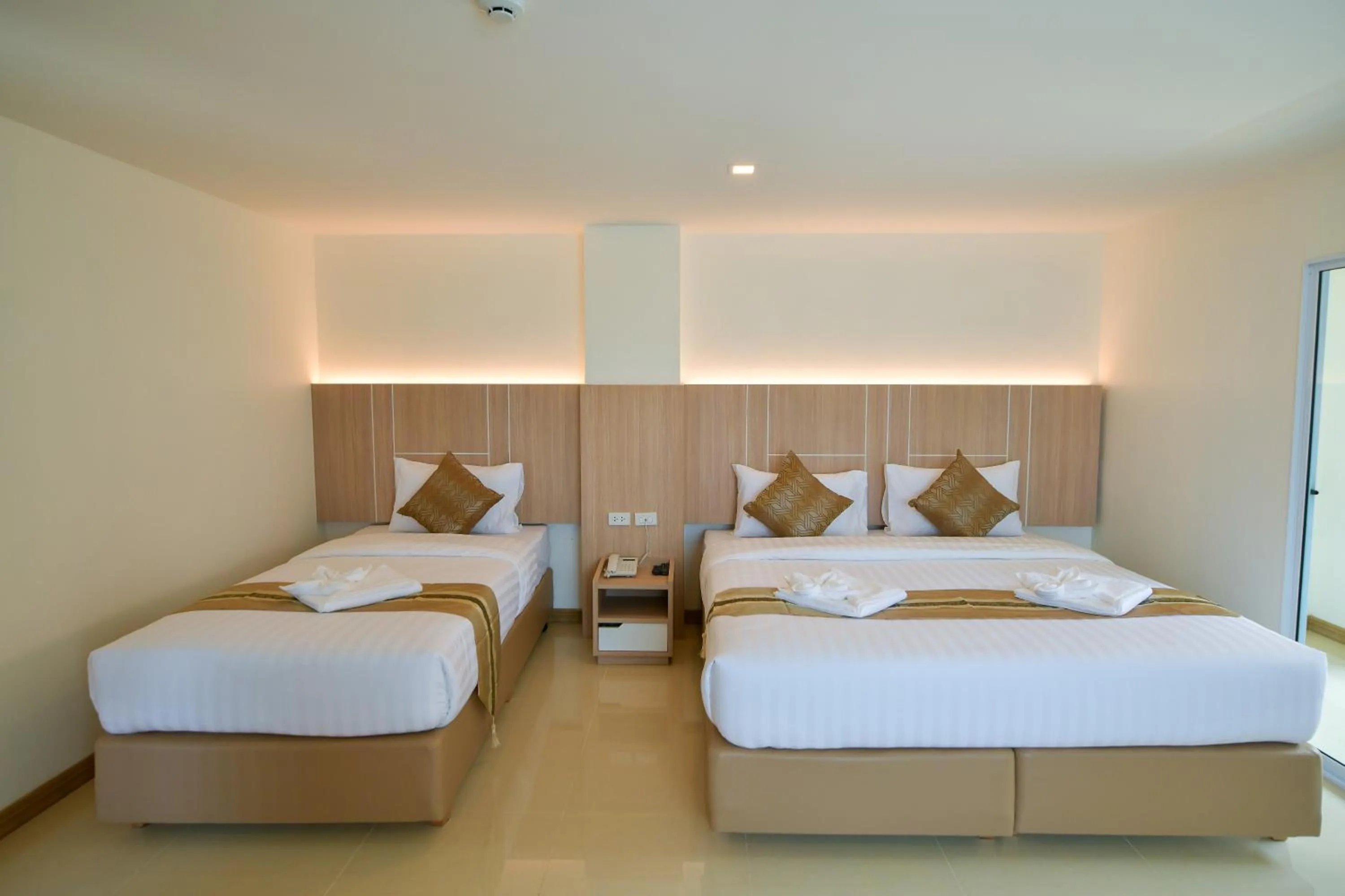 Deluxe Family Suite in IRIS PALACE