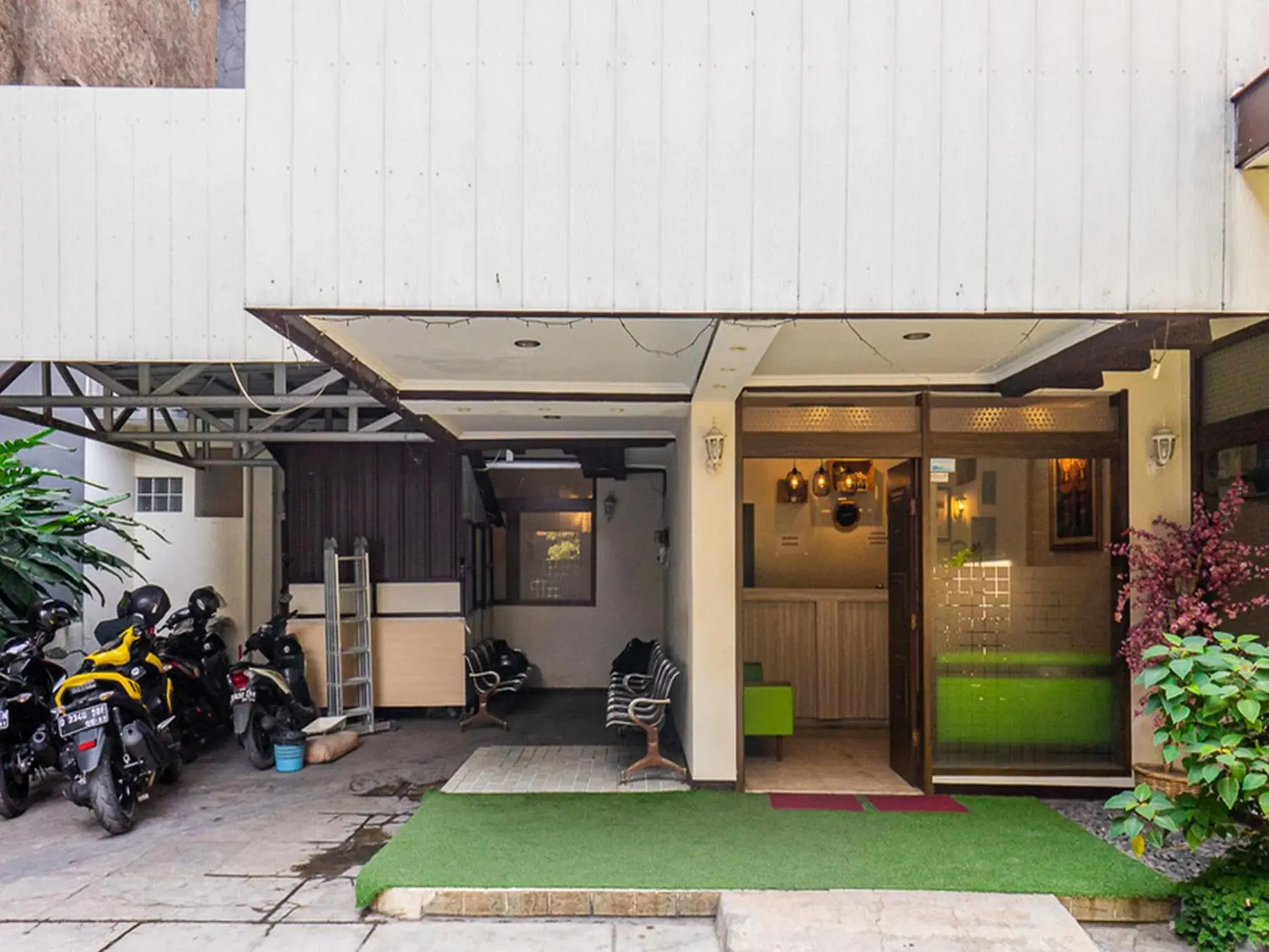 RedDoorz near Alun Alun Bandung 2 RedDoorz near Alun Alun Bandung 2