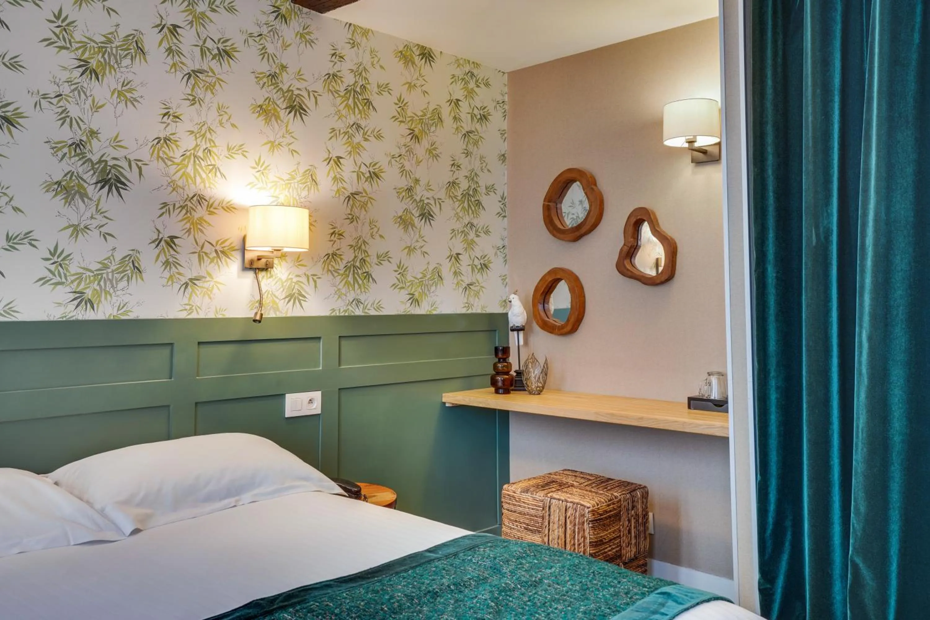 Classic Double Room in Passy Eiffel