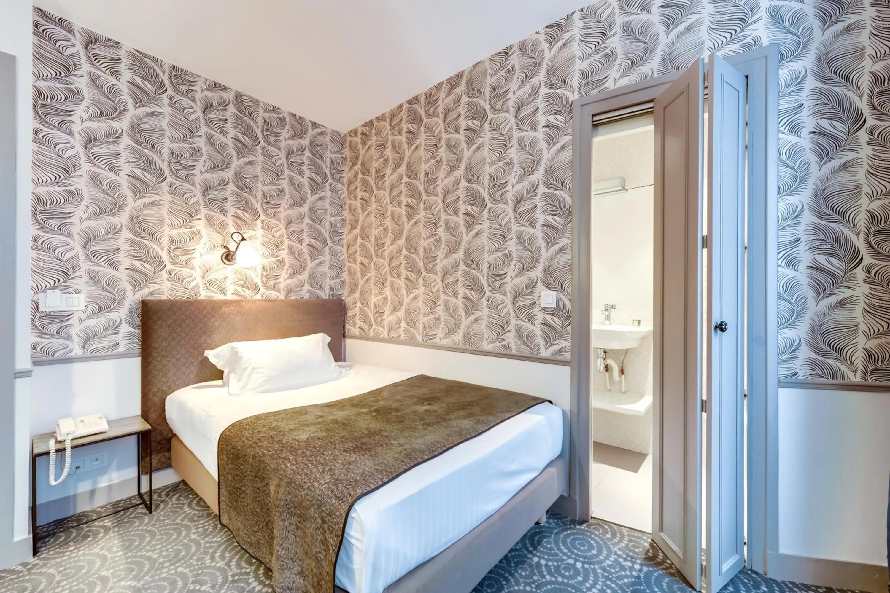 Standard Single Room in Passy Eiffel