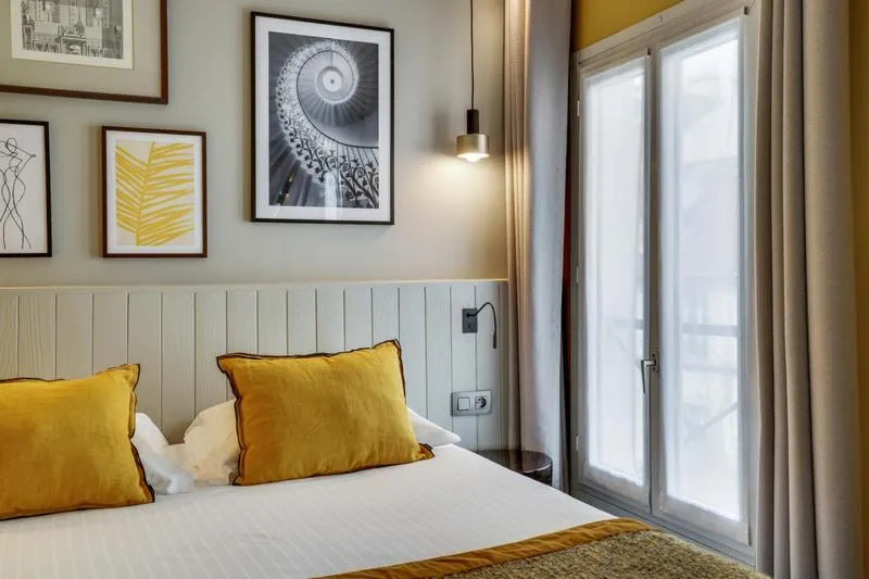 Superior Twin Room in Passy Eiffel