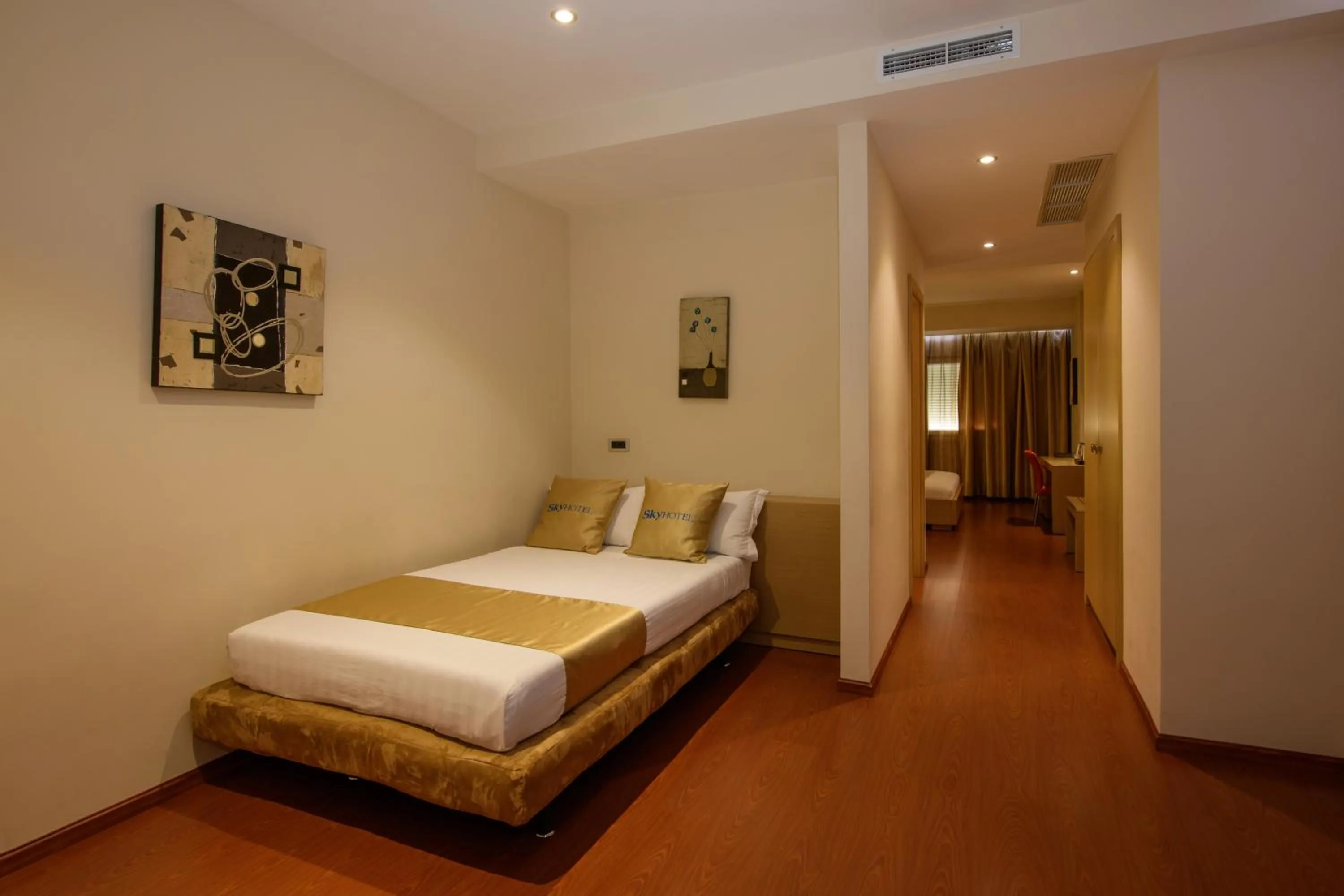 Family Room in Sky 2 Hotel Tirana