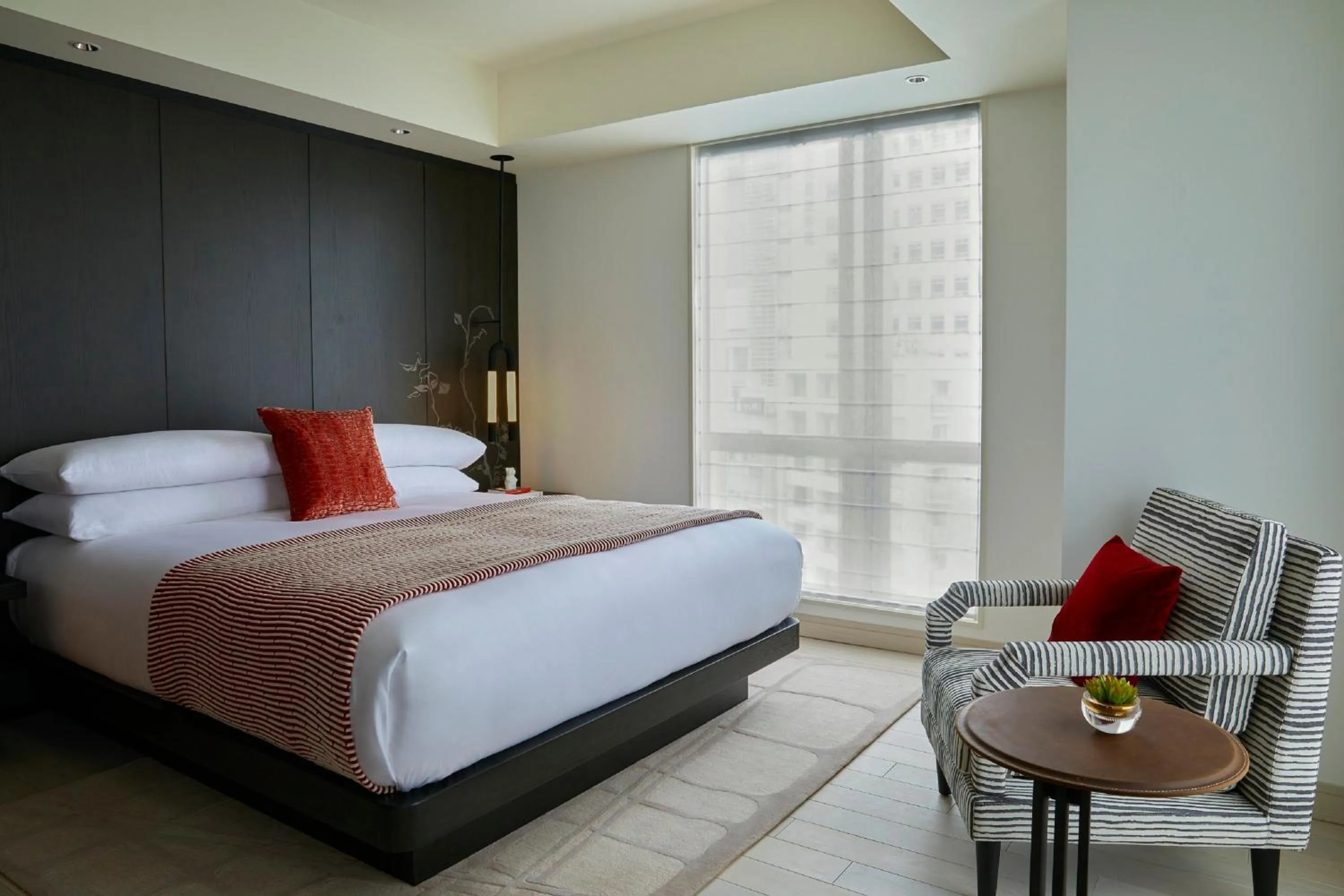 Essential King Room with Walk In Shower - single occupancy in Kimpton Shinjuku Tokyo by IHG