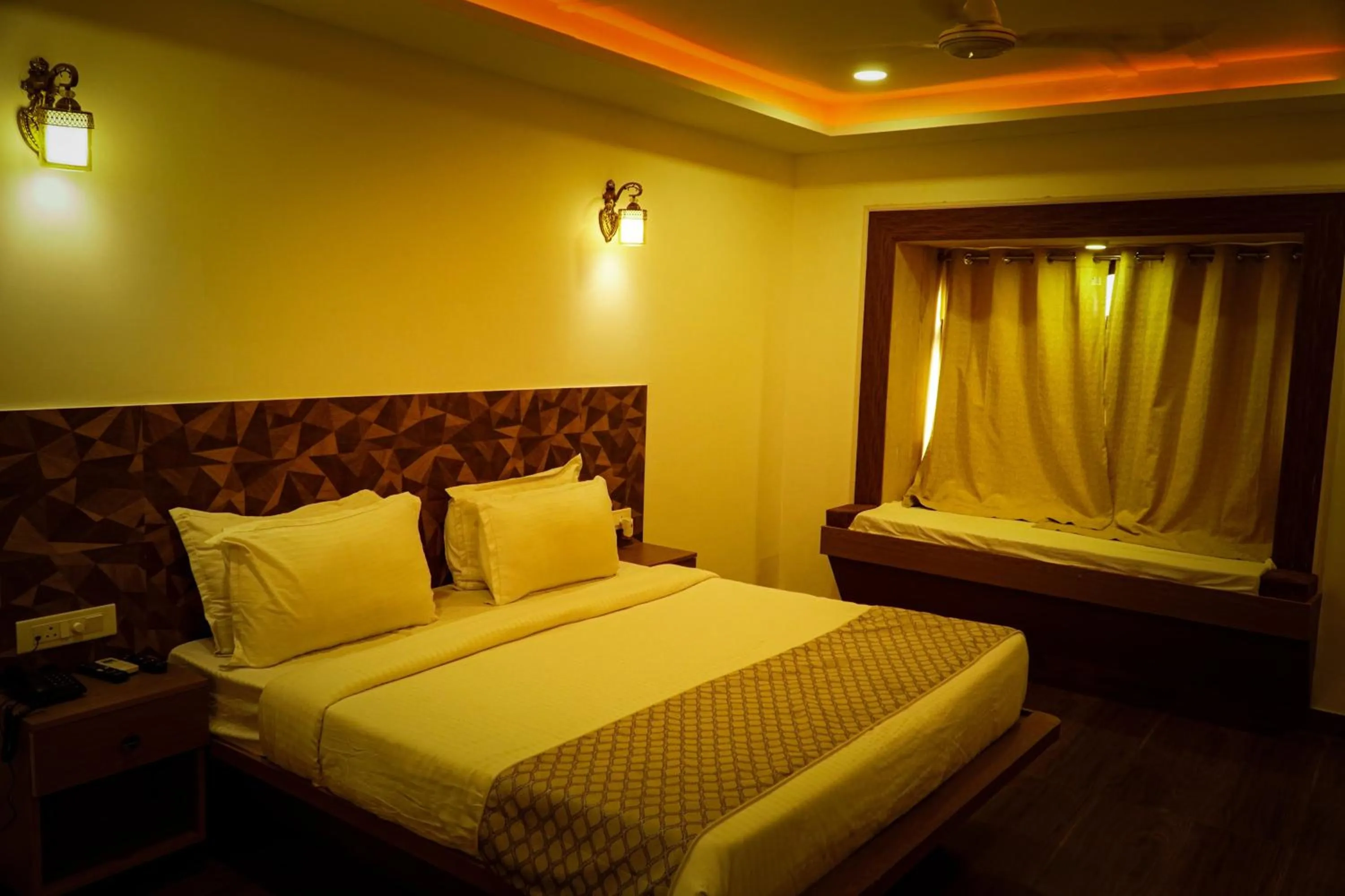 Deluxe Room in Hotel Jaisal Inn - Pure Veg