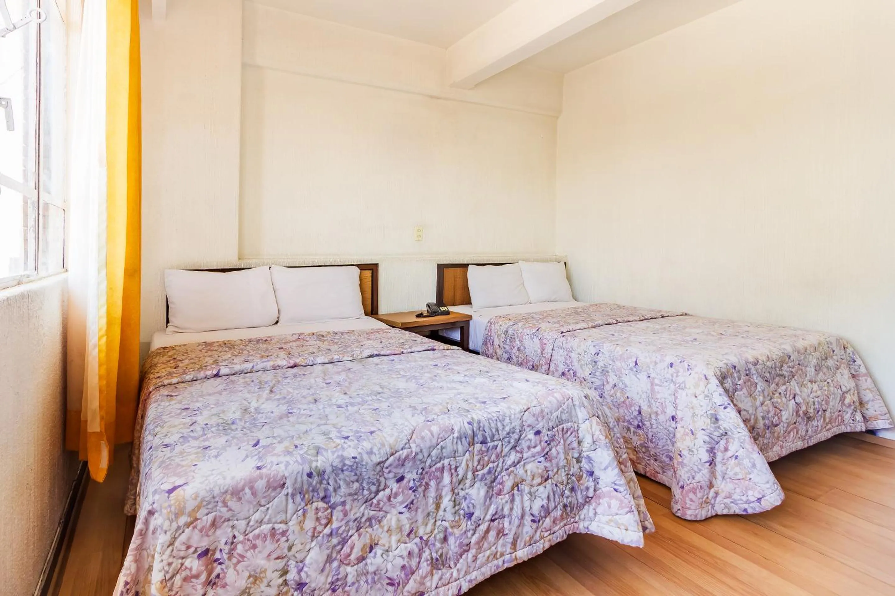 Superior Double Room with Two Double Beds in Capital O Nueva Galicia, Guadalajara centro downtown