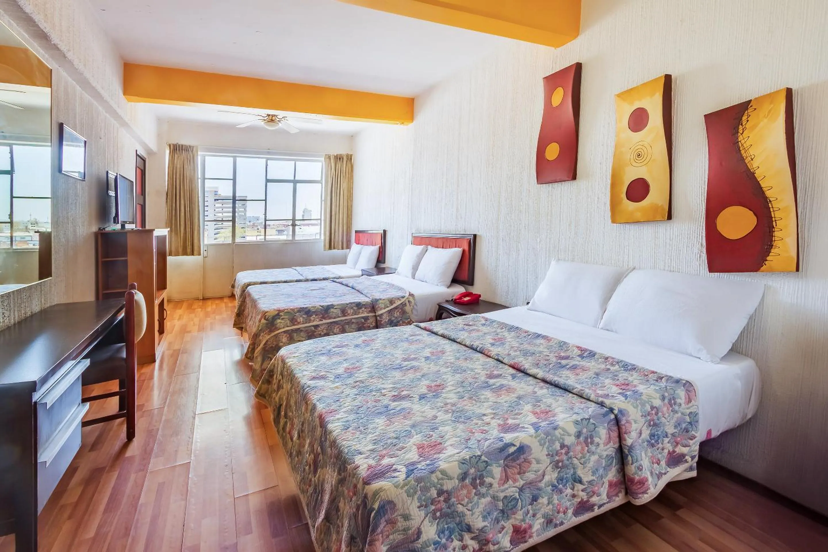 Standard Family Room in Capital O Nueva Galicia, Guadalajara centro downtown