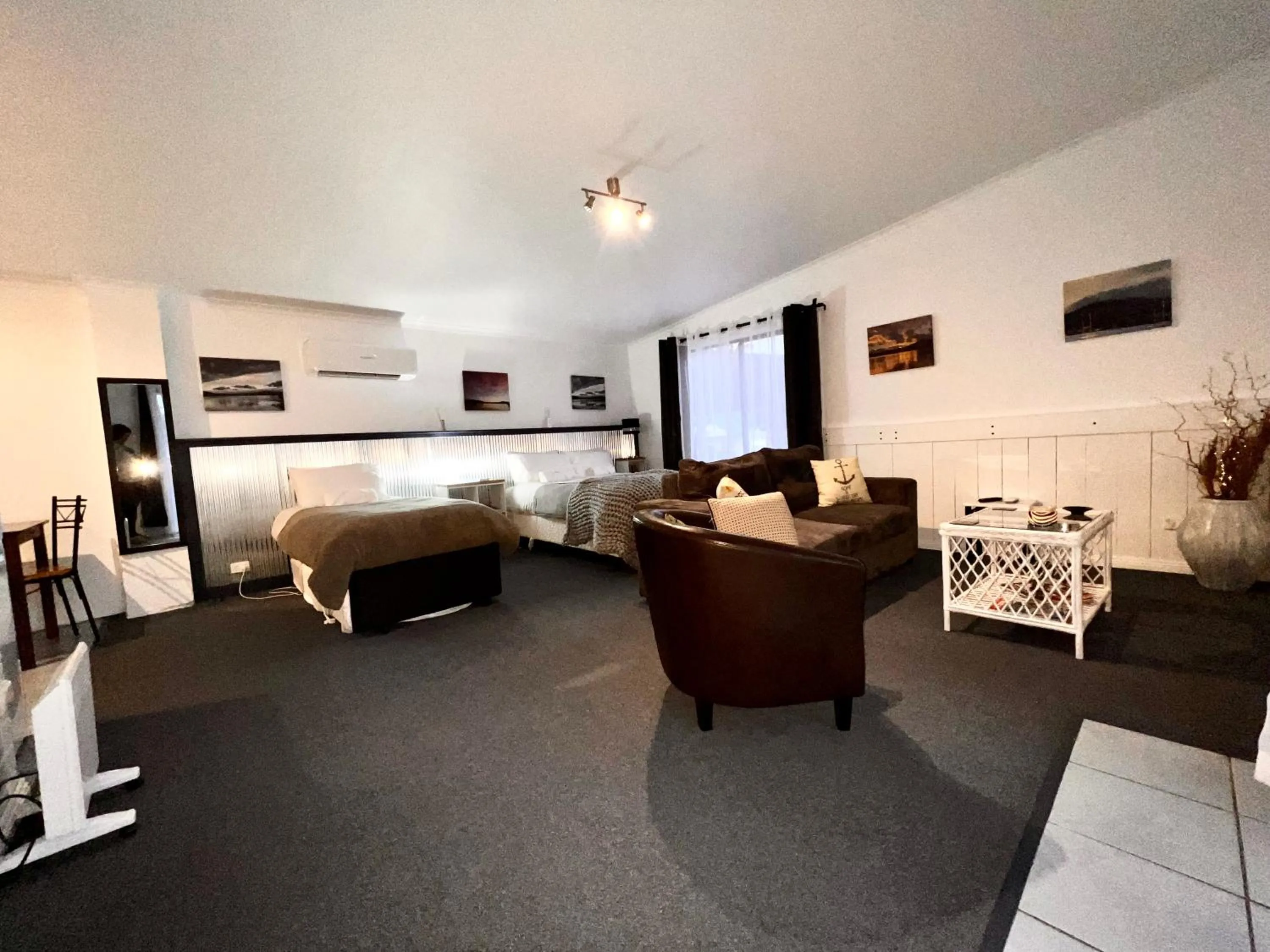 Studio with Garden View in Smugglers Rest Apartments Dover