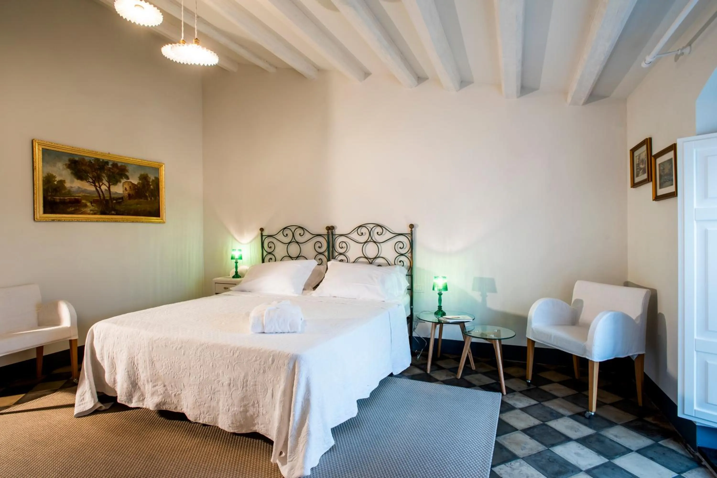 Deluxe Double Room in Palazzo Degli Antoci