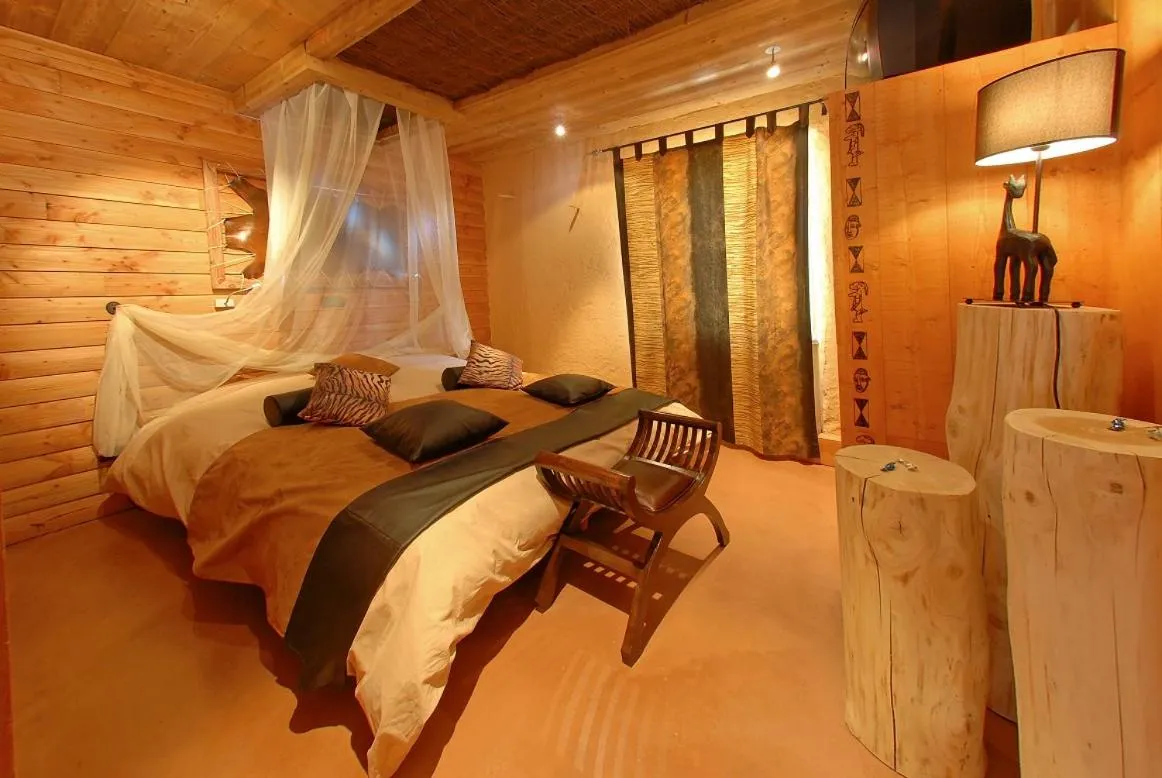 Deluxe Double Room (2 Adults + 1 Child) in Hotel Le Rocher Blanc