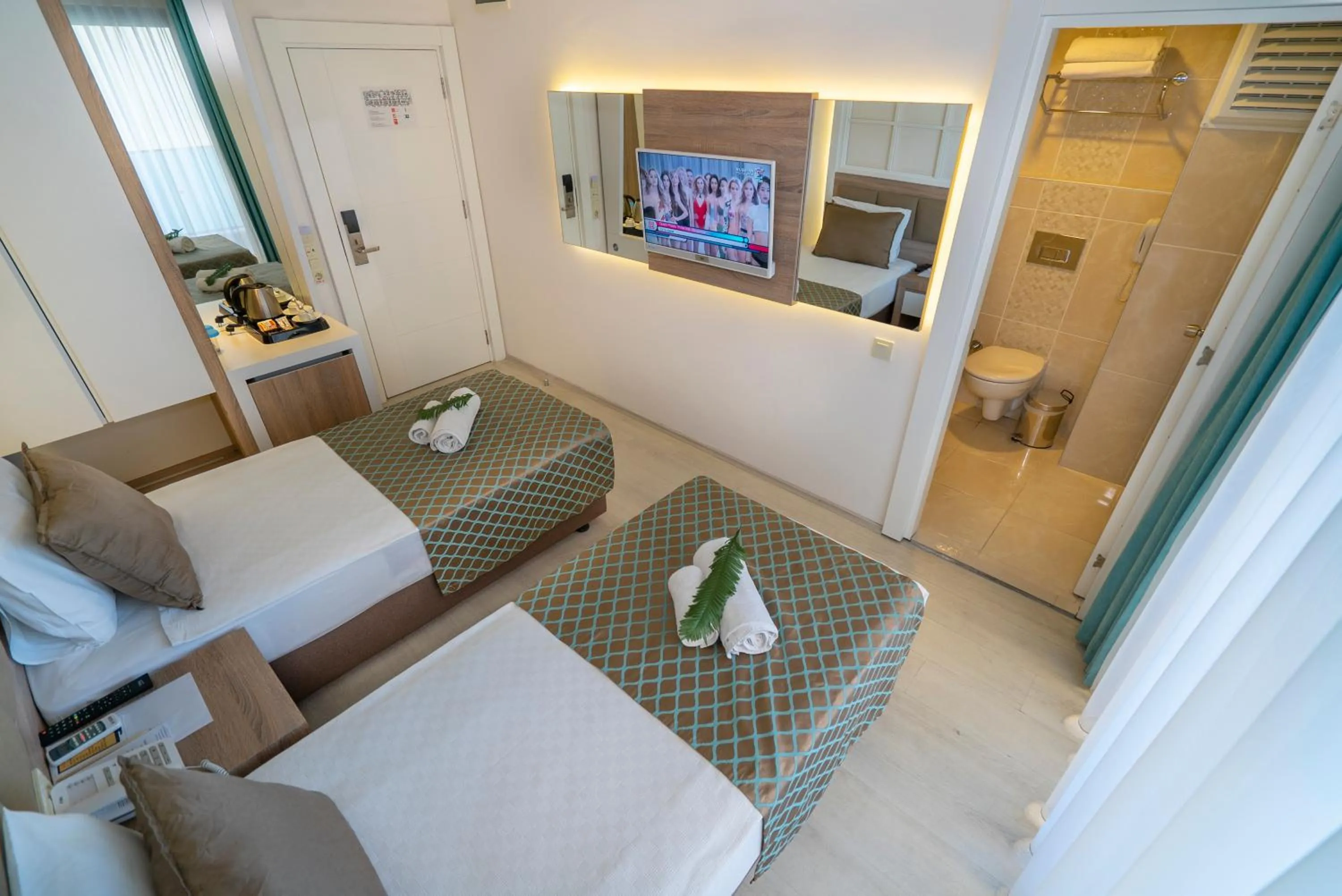 Standard Double or Twin Room with Balcony in Kleopatra Life Hotel