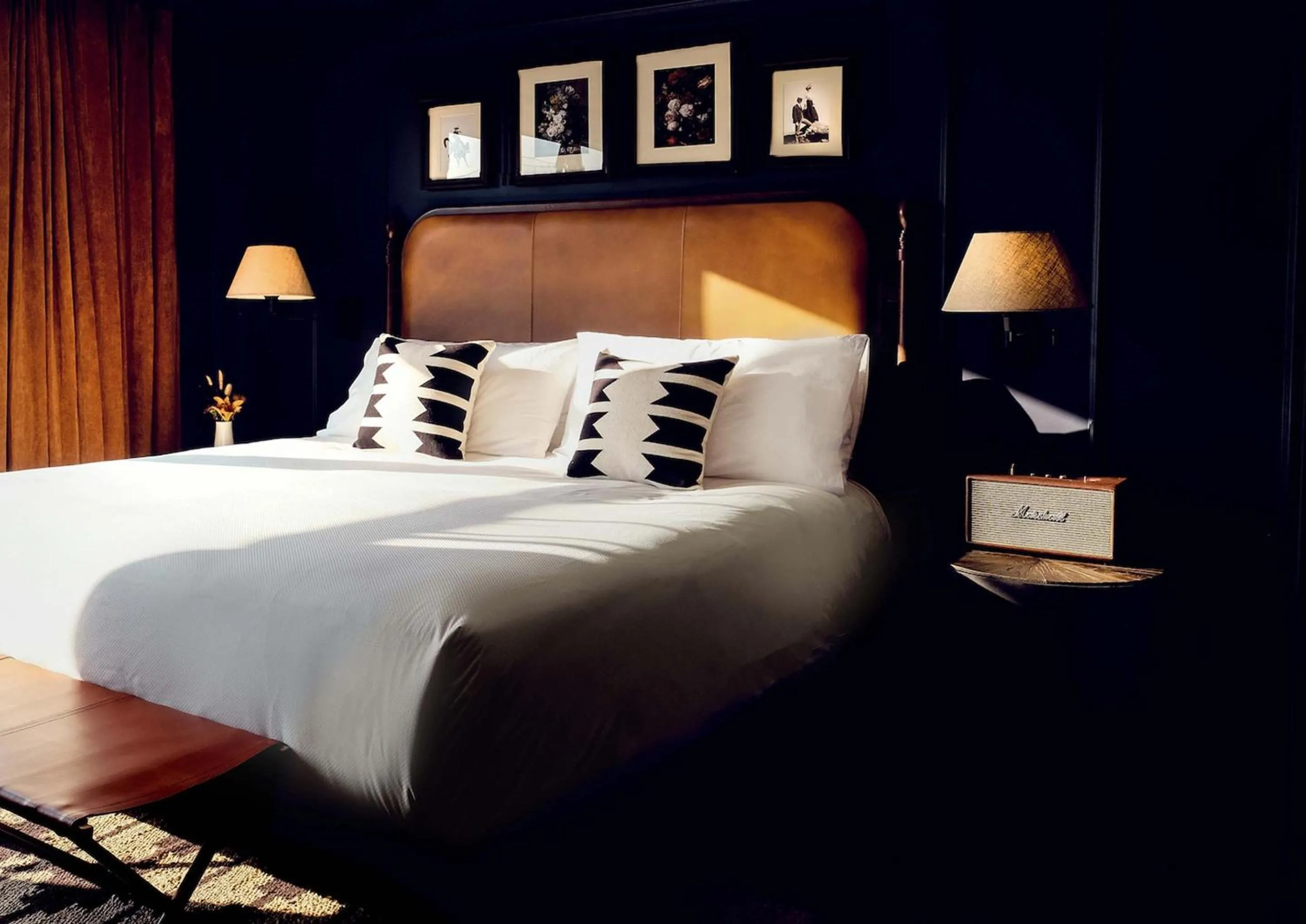 Deluxe Queen in Gravity Haus Denver