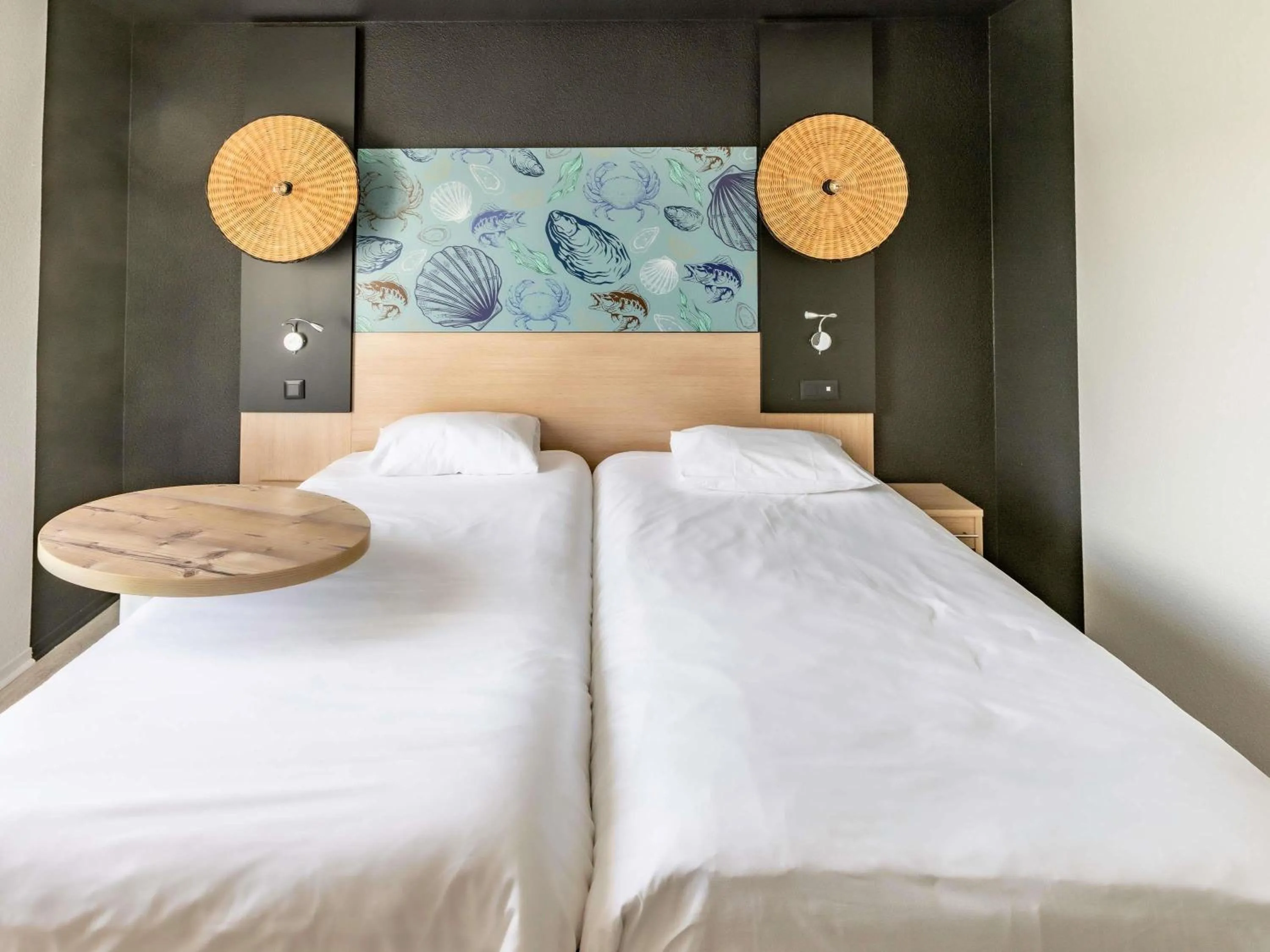 Standard Twin Room in ibis Styles Marennes d'Oléron