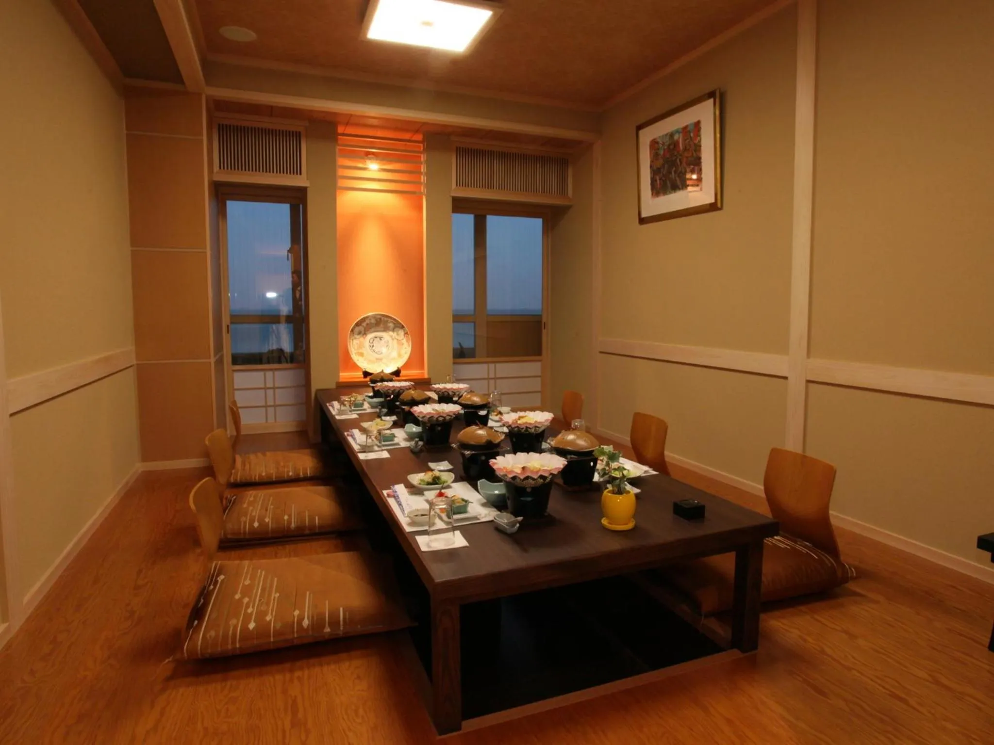 Japanese-Style Room with Seafood Kaiseki Dinner and Breakfast (Served in Private Room) - Smoking in Kaigetsukan
