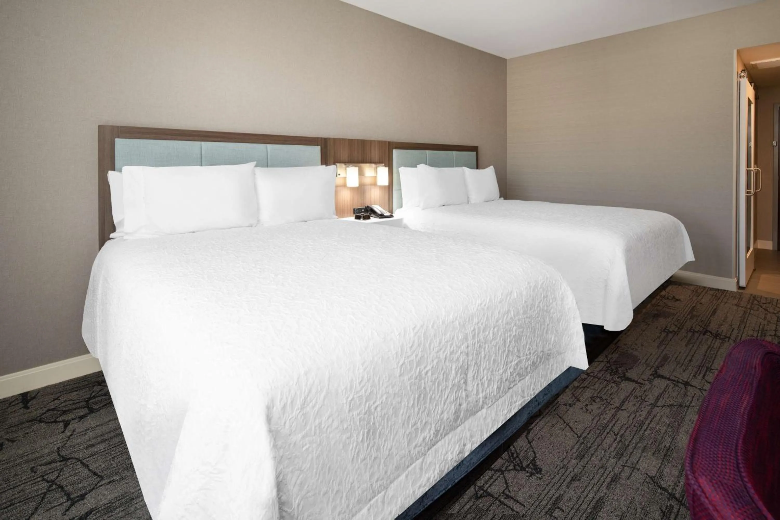 Queen Room with Two Queen Beds in Hampton Inn & Suites Gilroy, Ca