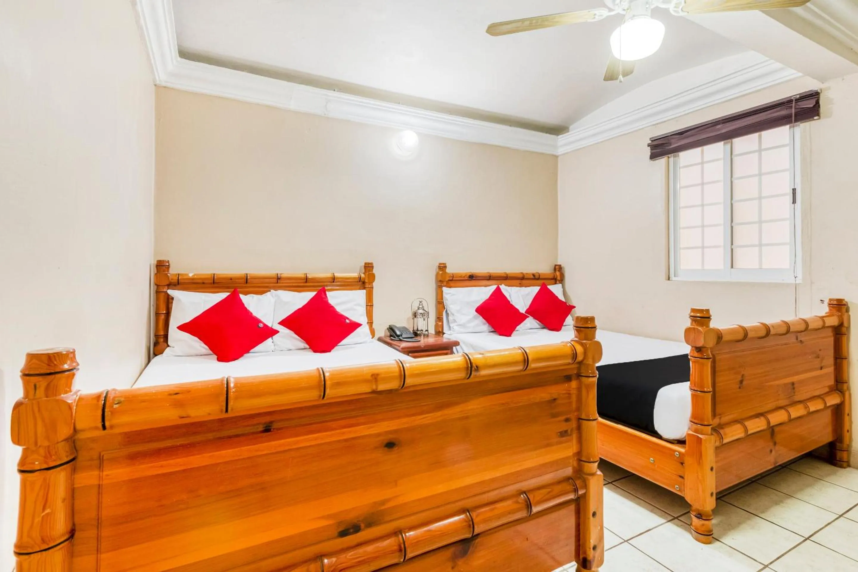 Standard Two Beds  in Capital O Colina Dorada