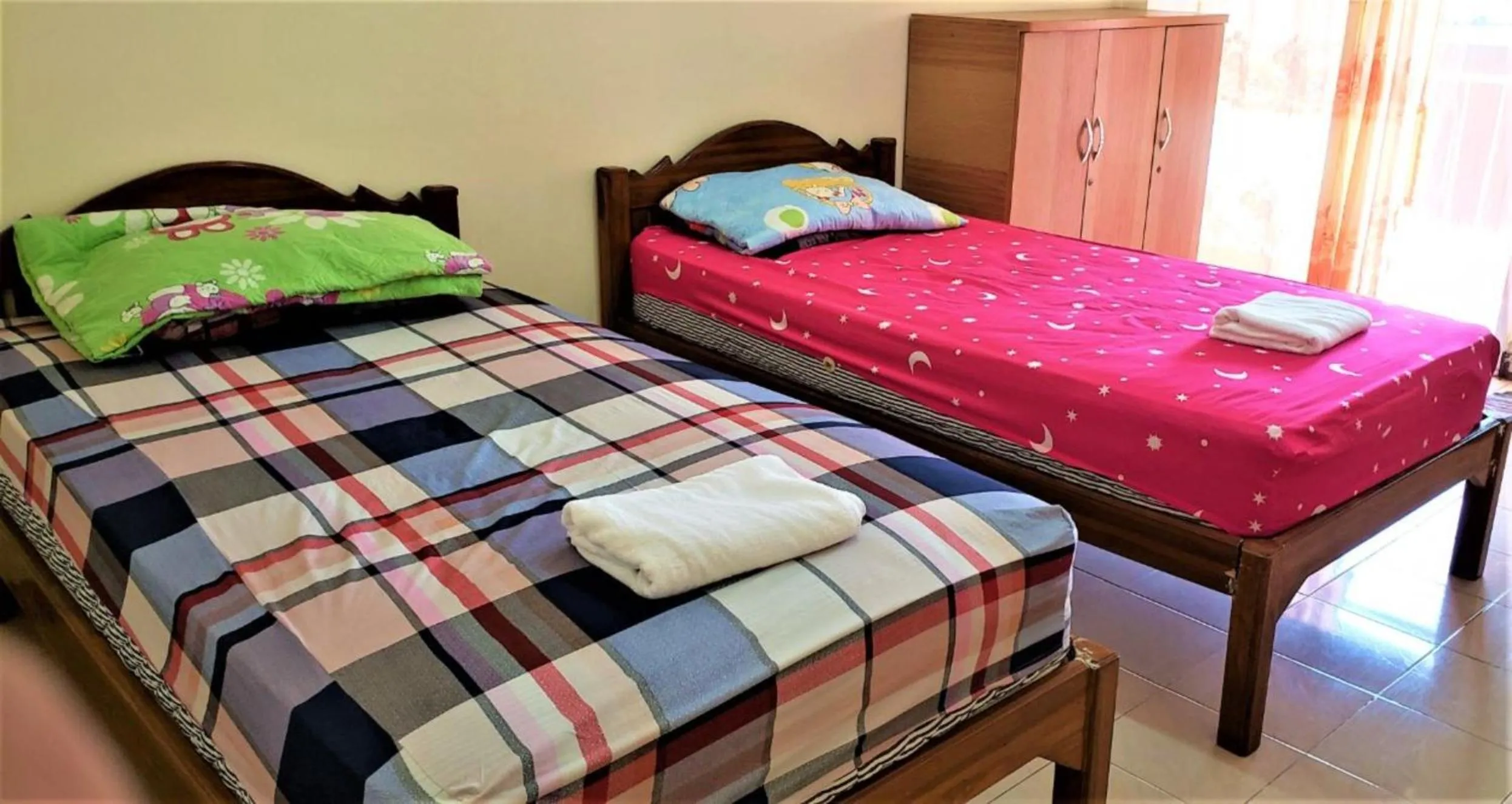 Standard Twin Room in Baan Yuyuen