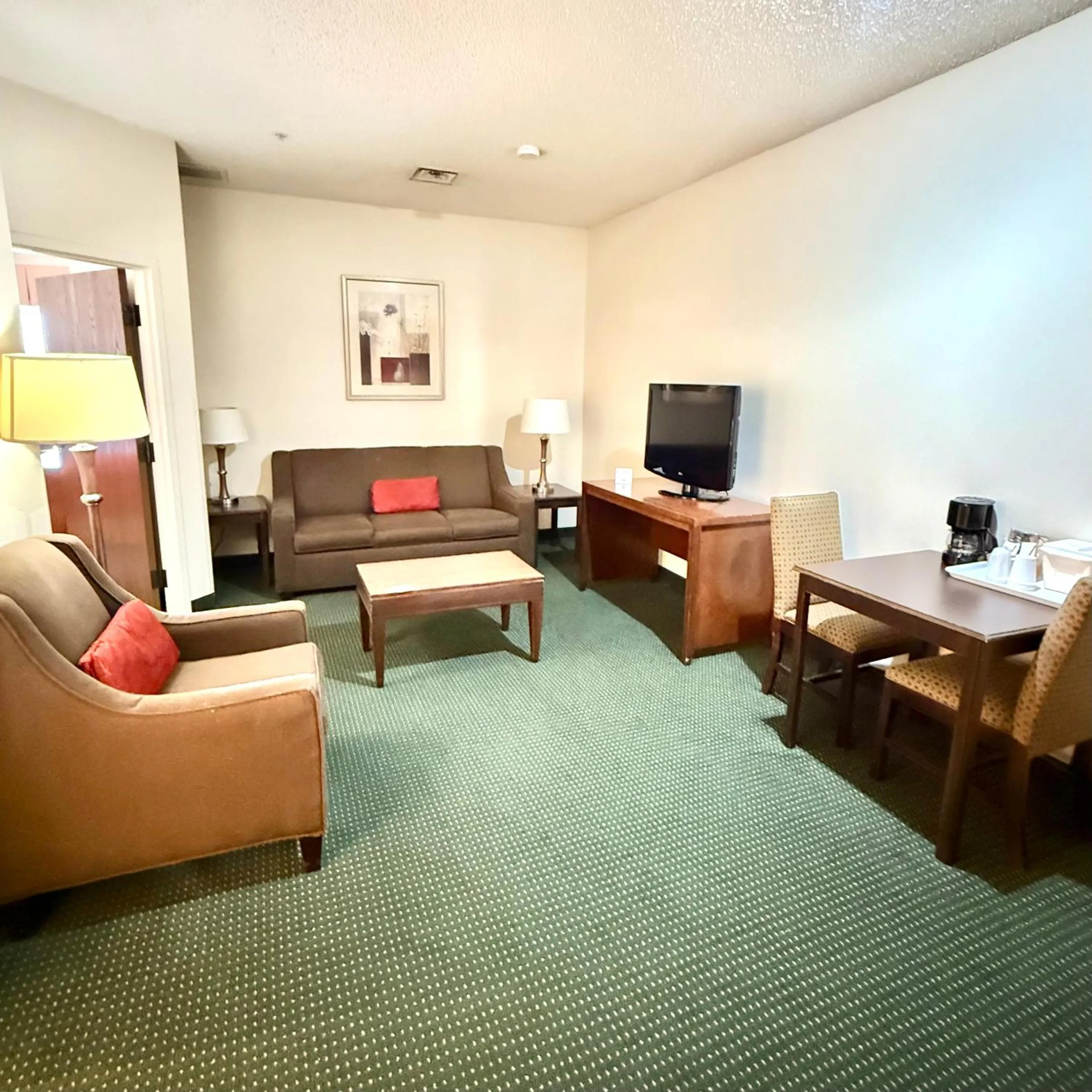 Deluxe King Suite - Non-Smoking in Ramada by Wyndham Denver International Airport