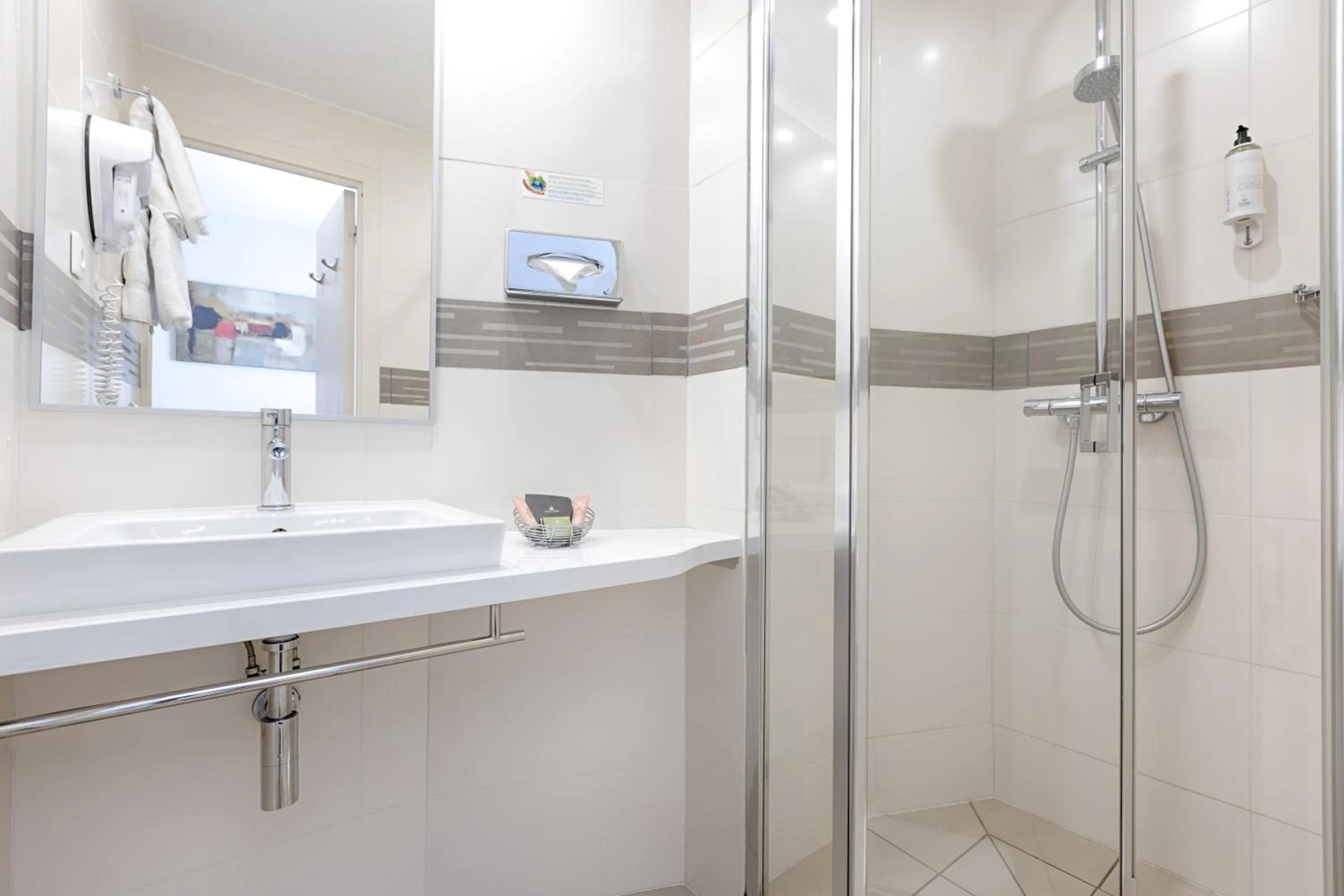 Superior Twin Room in Hôtel Le Beaugency