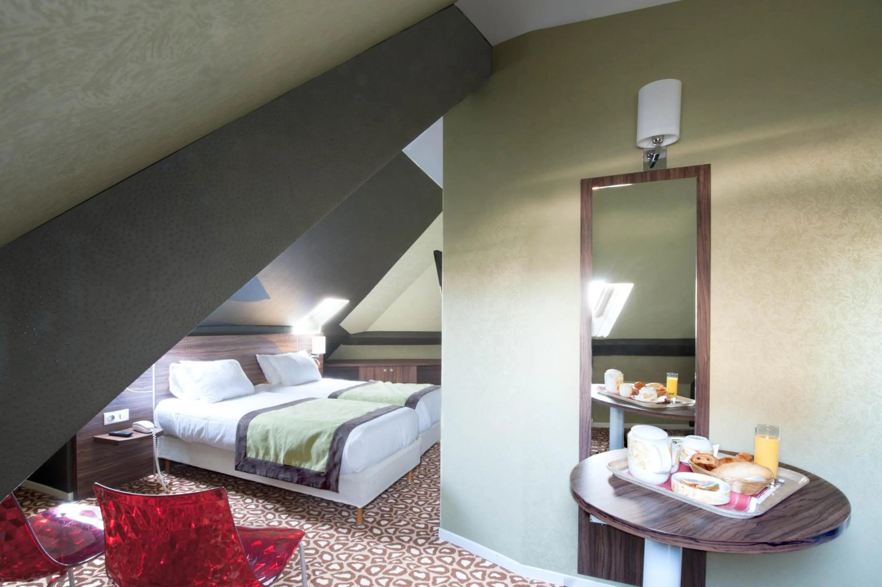 Superior Double Room in Berkeley