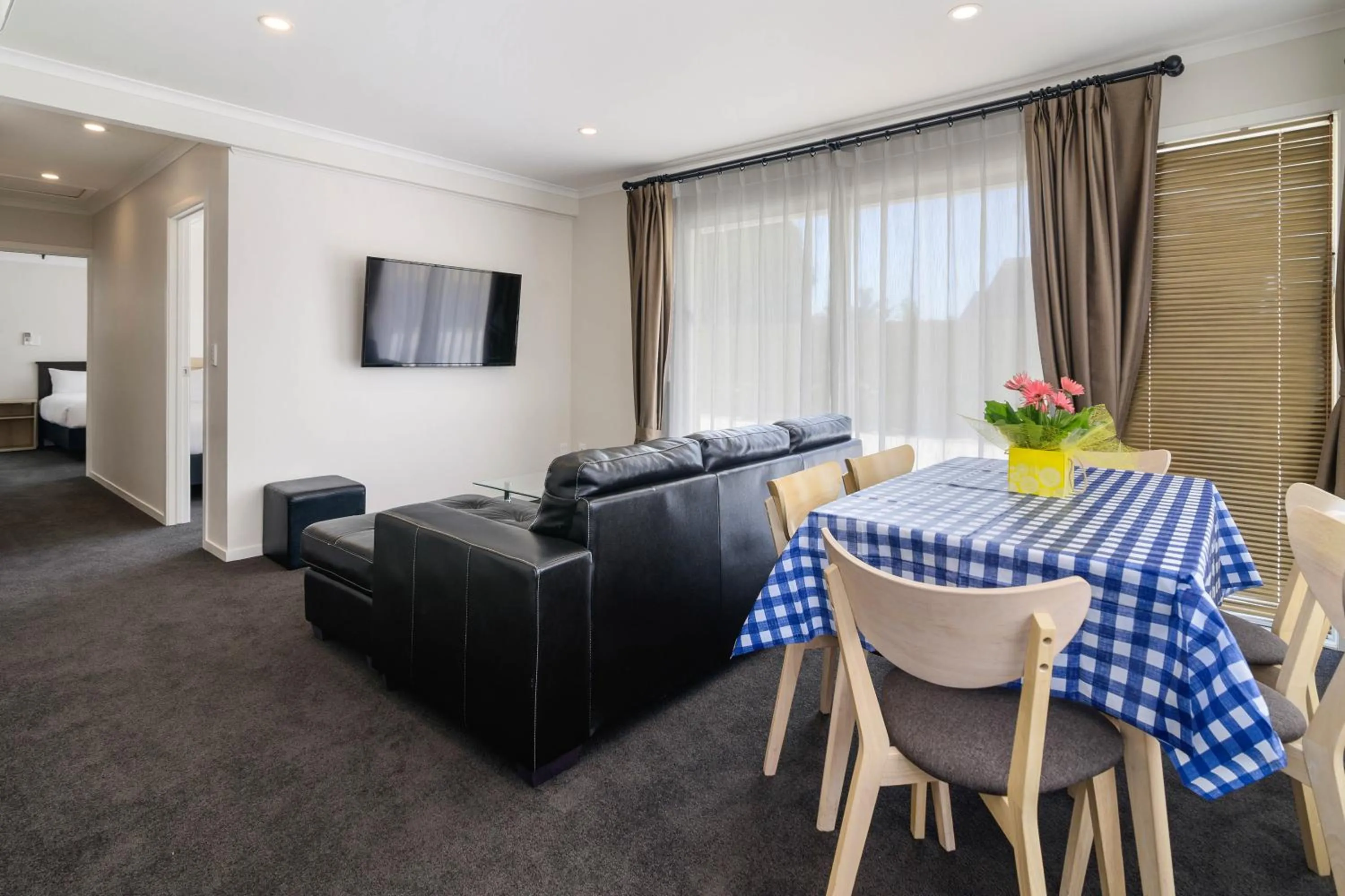 Three-Bedroom Apartment in Thermal Oak Motel