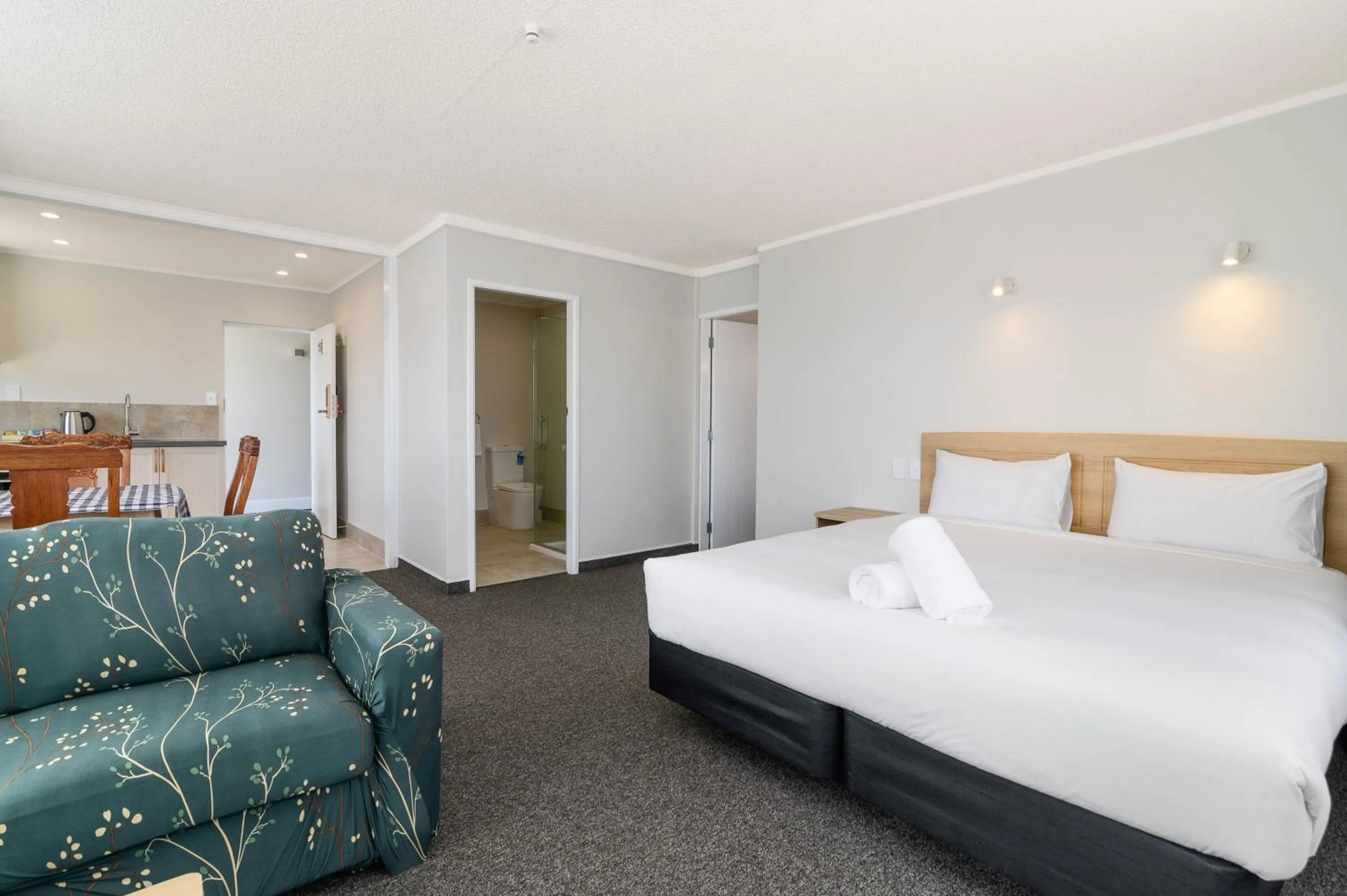 King Suite in Thermal Oak Motel