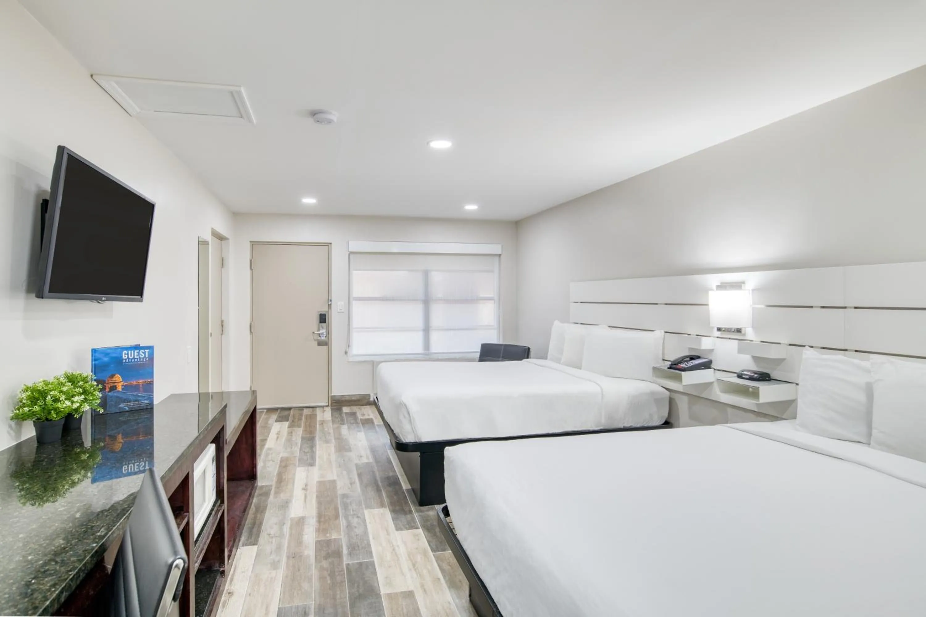 Queen Room - Disability Access/Non-Smoking in Villa 1565 - Saint Augustine