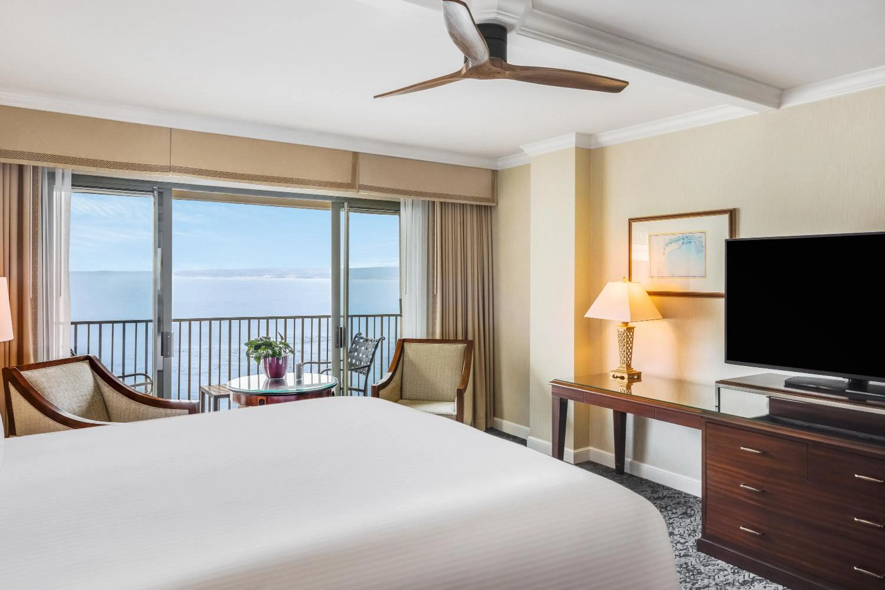 Direct Ocean View King room with Balcony  in Monterey Plaza Hotel & Spa