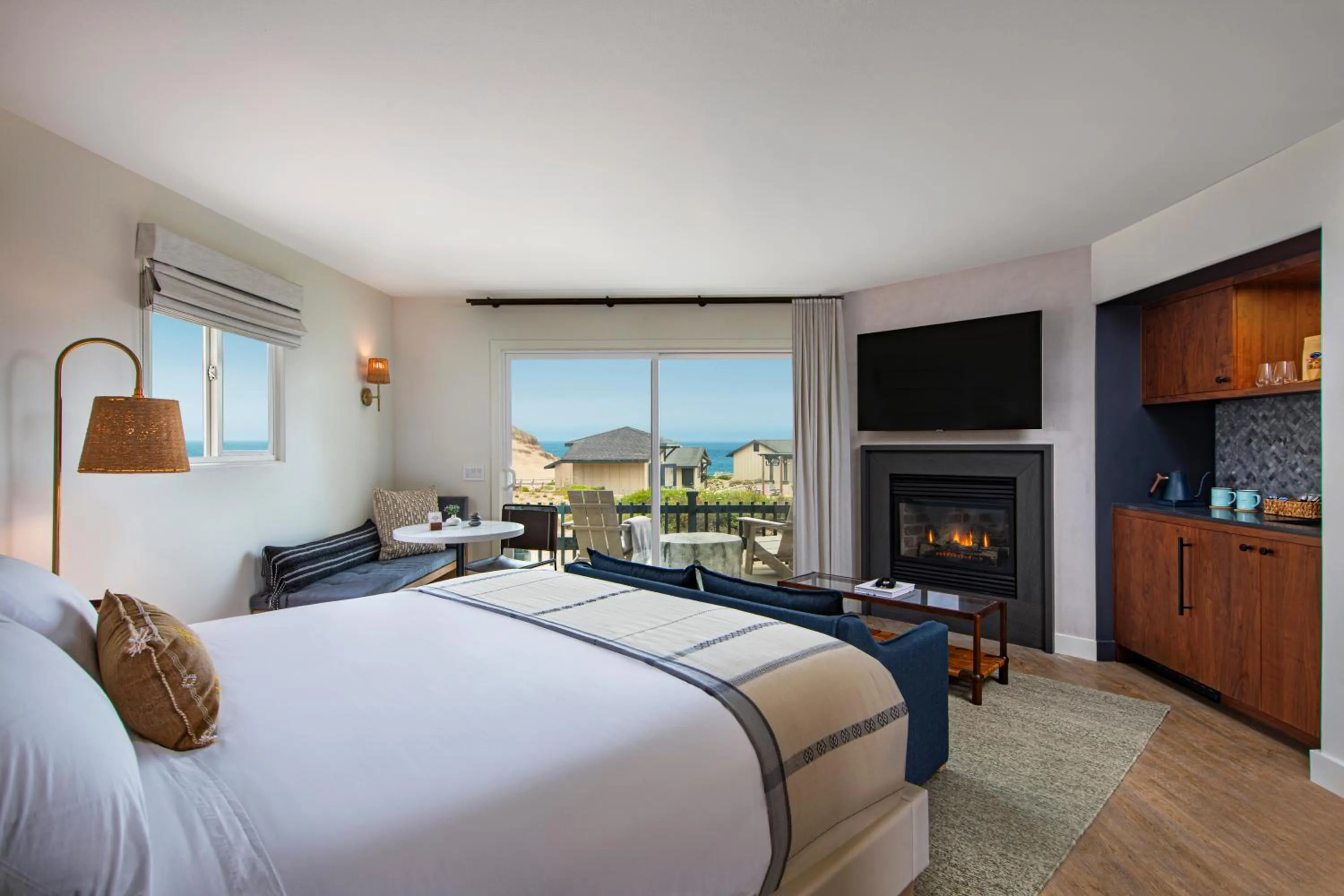 Deluxe Coastal View in Sanctuary Beach Resort