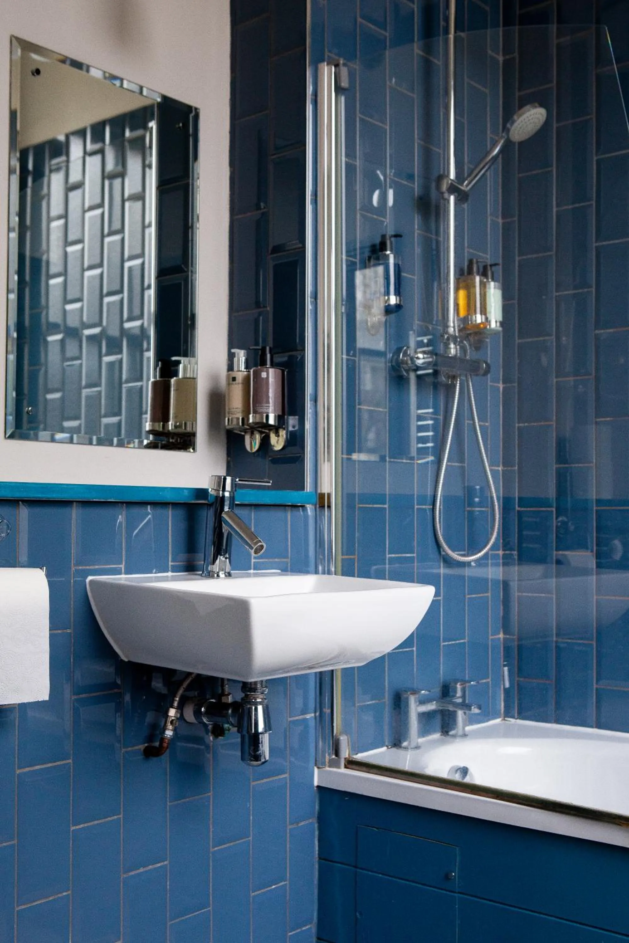 Superior Double Room in The Ship Rooms