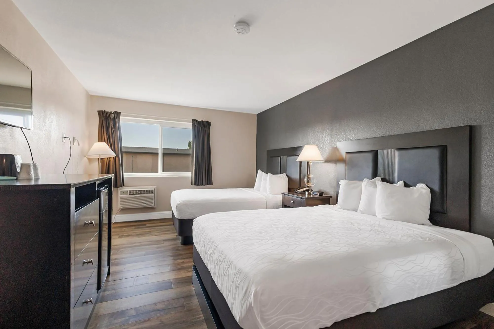 Double Room with Two Double Beds in Sutter Inn