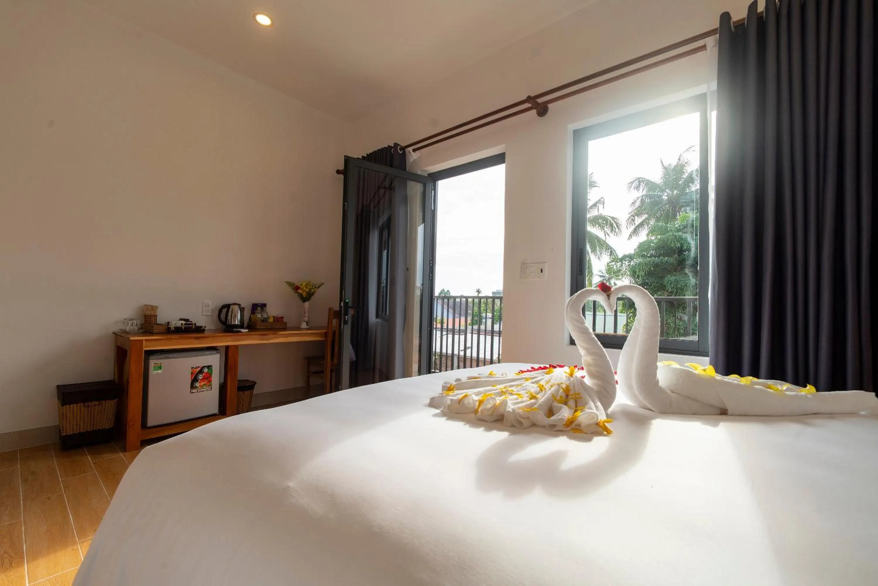 Twin Room in Aurora House