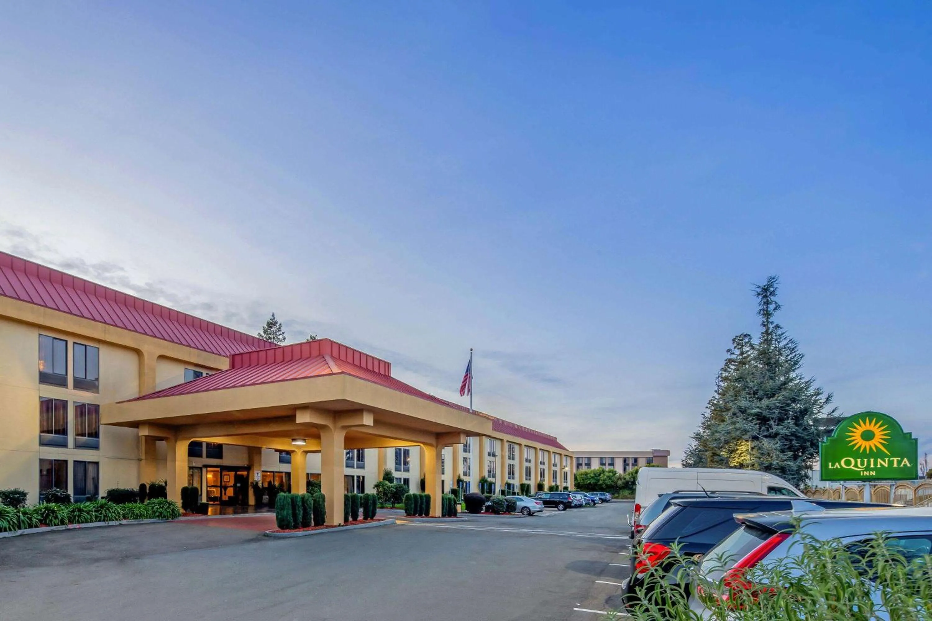 Oakland Airport Arena Hotel