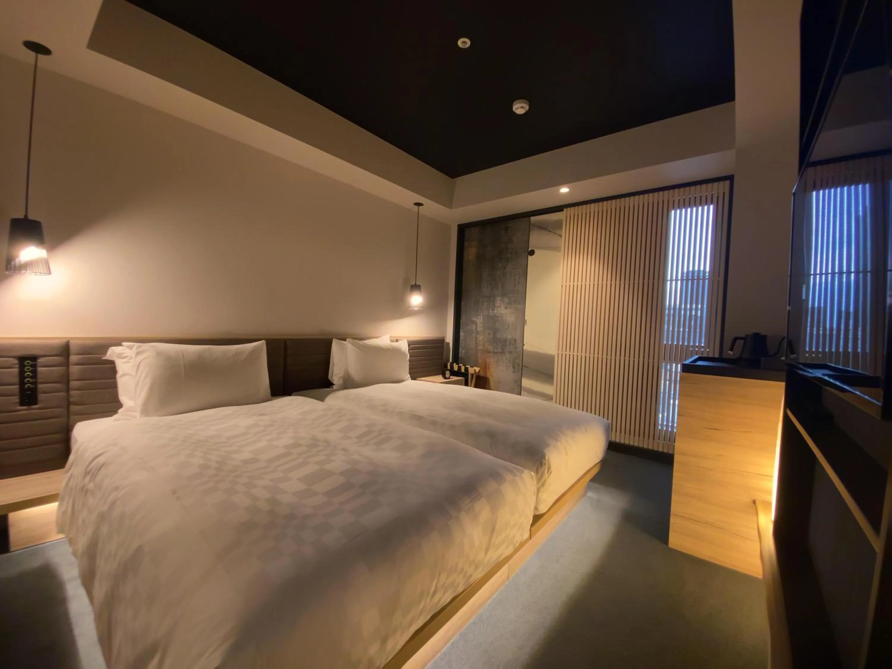 Hollywood Twin Room in Hotel Resol Trinity Osaka