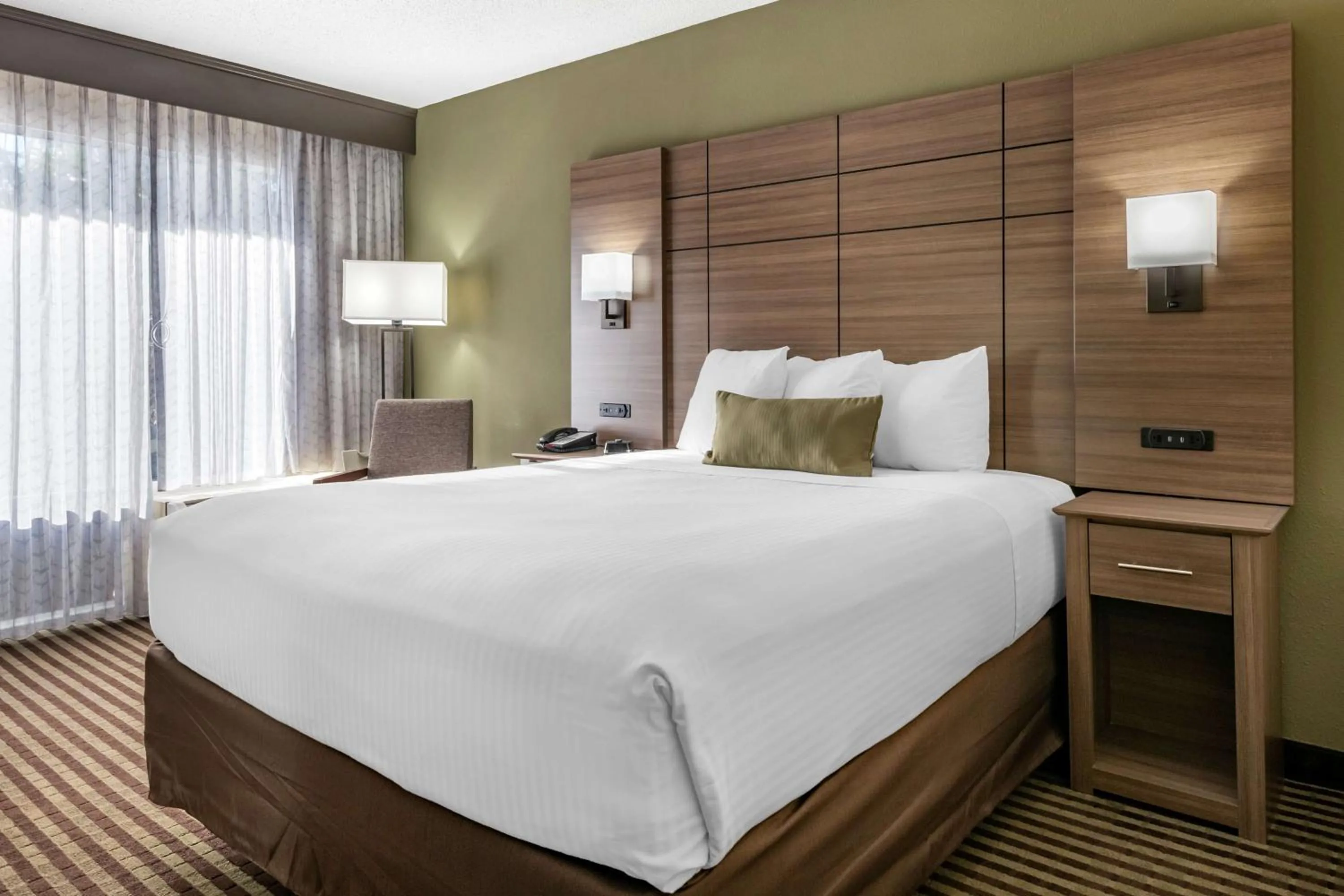 King Room with Courtyard View - Non-Smoking in Best Western Downtown Stuart