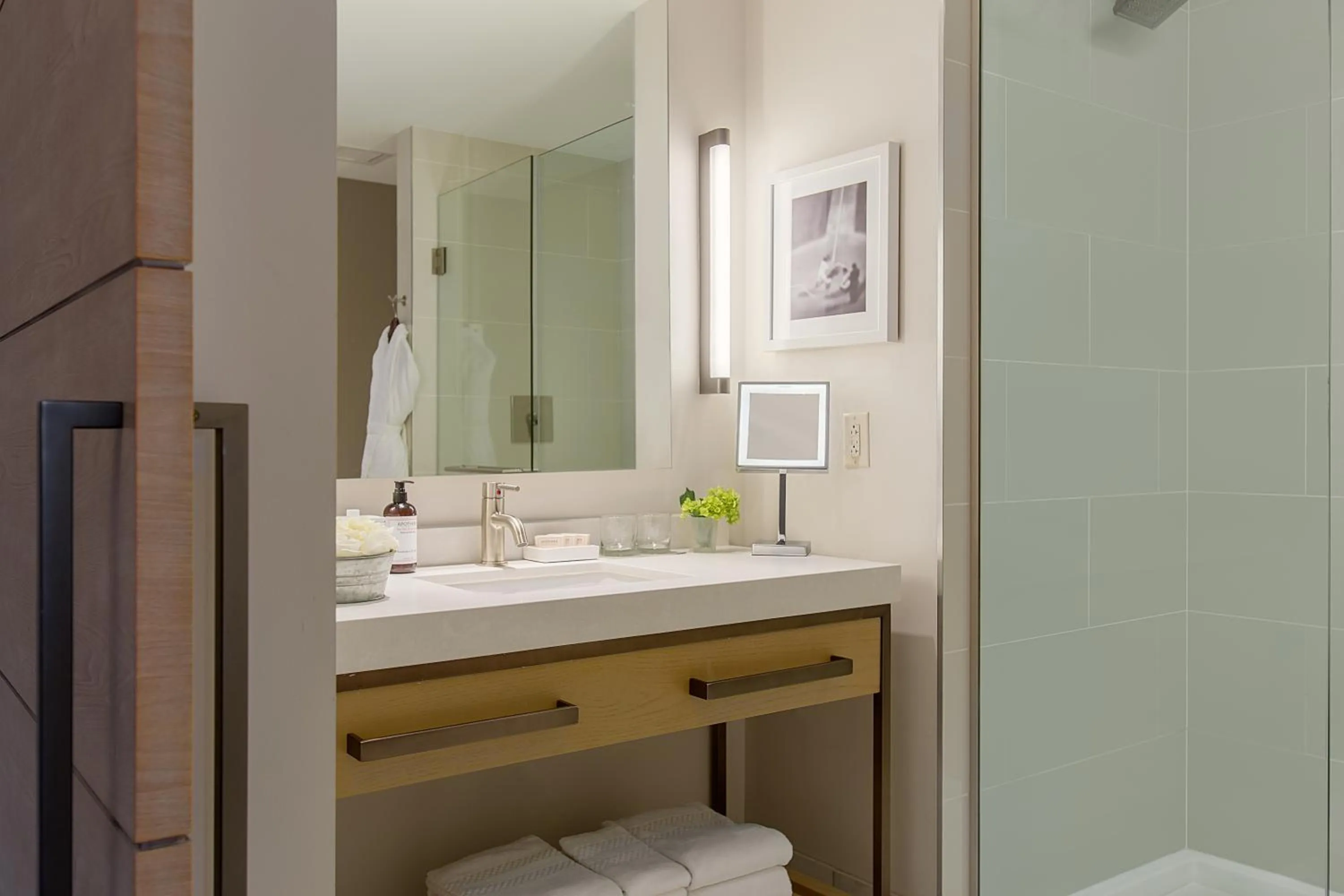 Deluxe King Room in Hotel Commonwealth