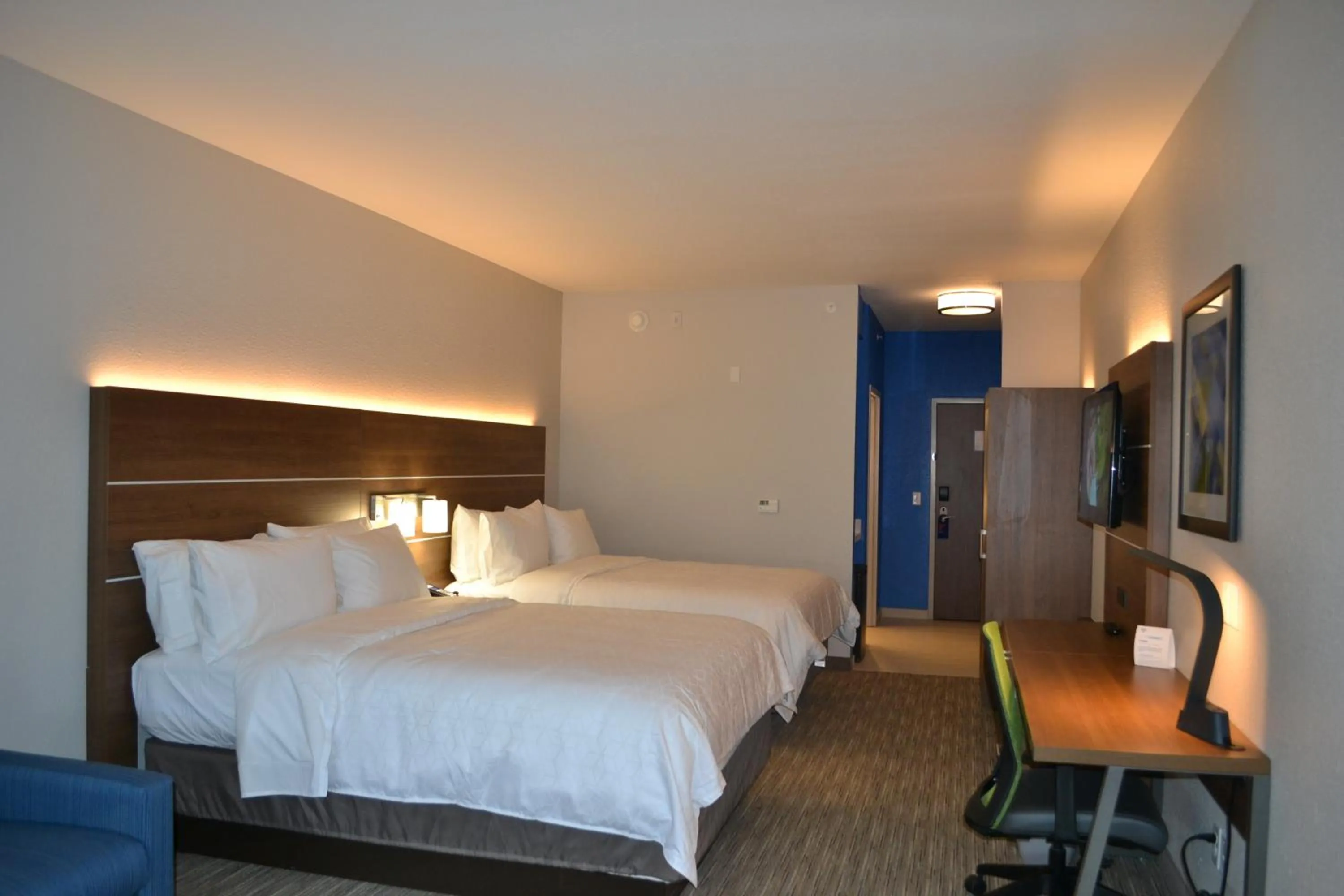 Queen Room with Two Queen Beds and Sofa Bed in Holiday Inn Express Tallahassee-University Central by IHG