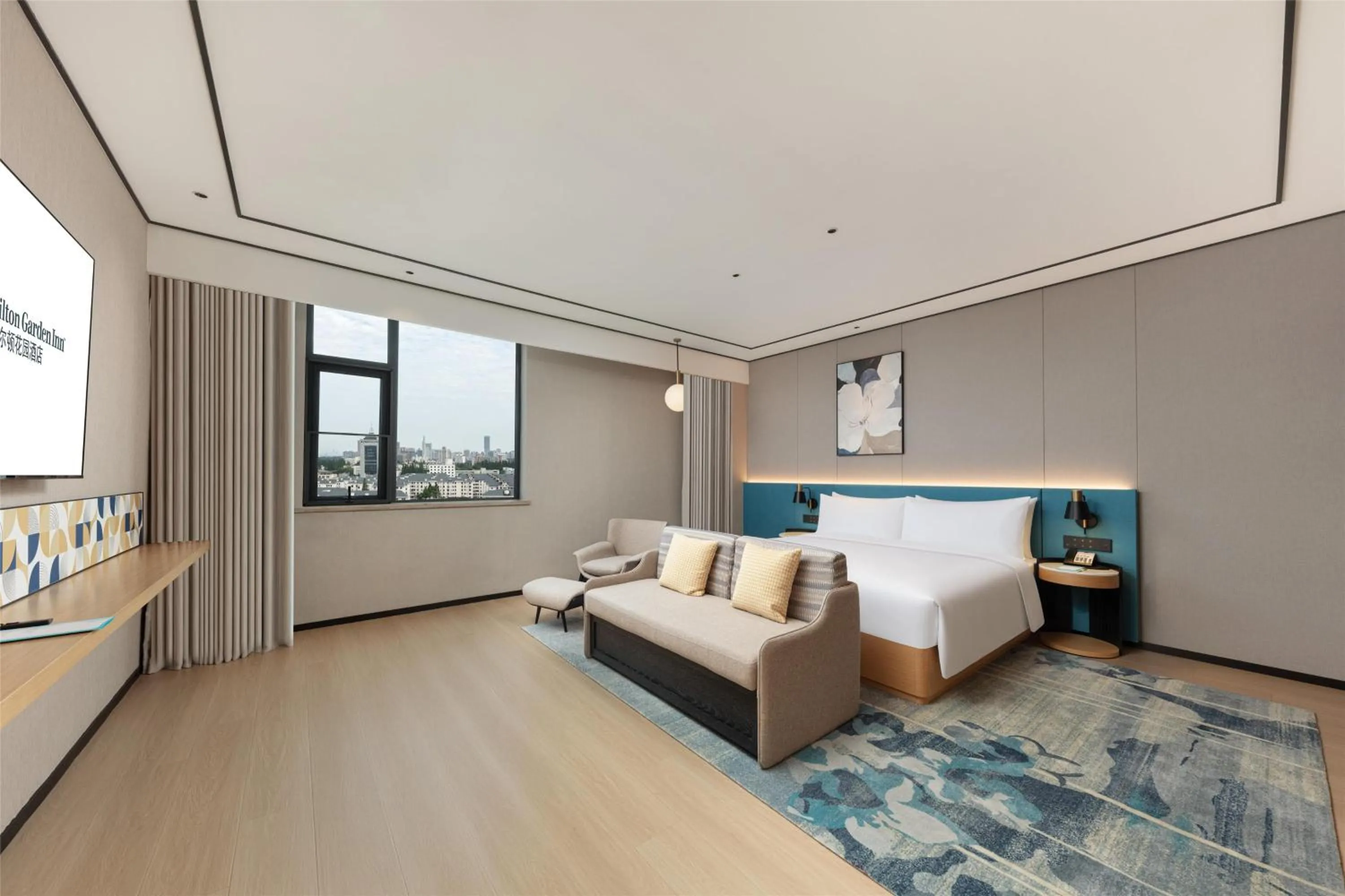 Deluxe King Suite in Hilton Garden Inn Shanghai Jiading